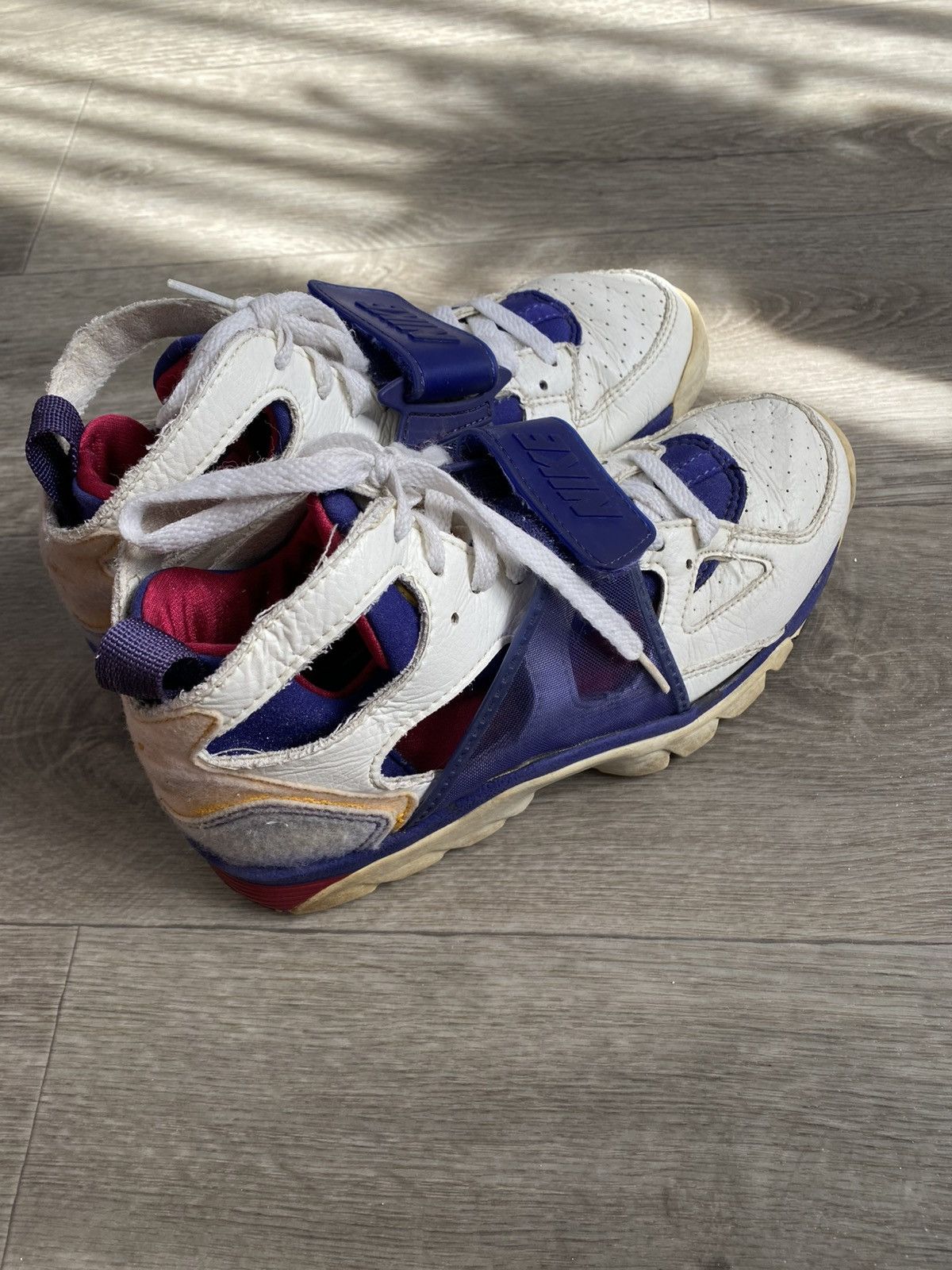 Nike 🫧NIKE AIR FLIGHT HUARACHE 1991 White Size US 8 / EU 41 - 5 Thumbnail