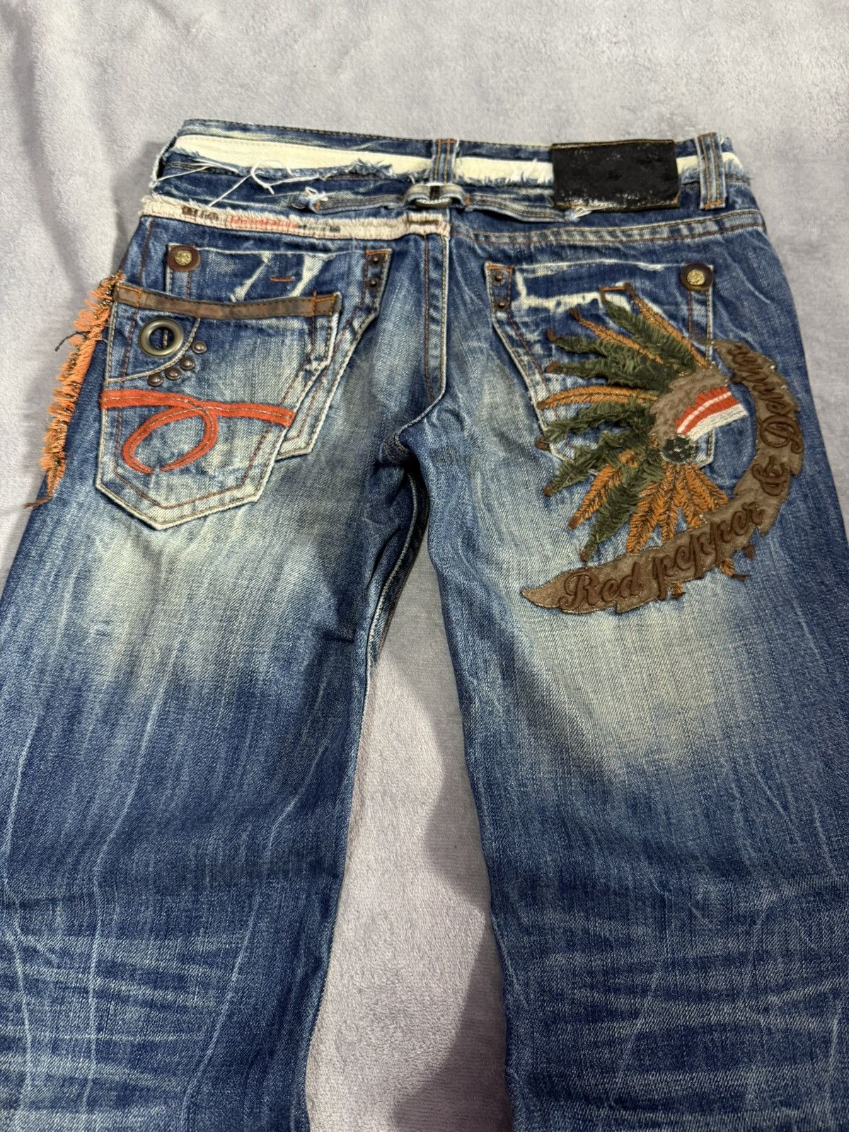 GOSTAR DE FUGA × LOWBOX Red Pepper Japan Native War Bonnet Embroidered Flared Jeans Size US 28 / EU 44 - 4 Thumbnail