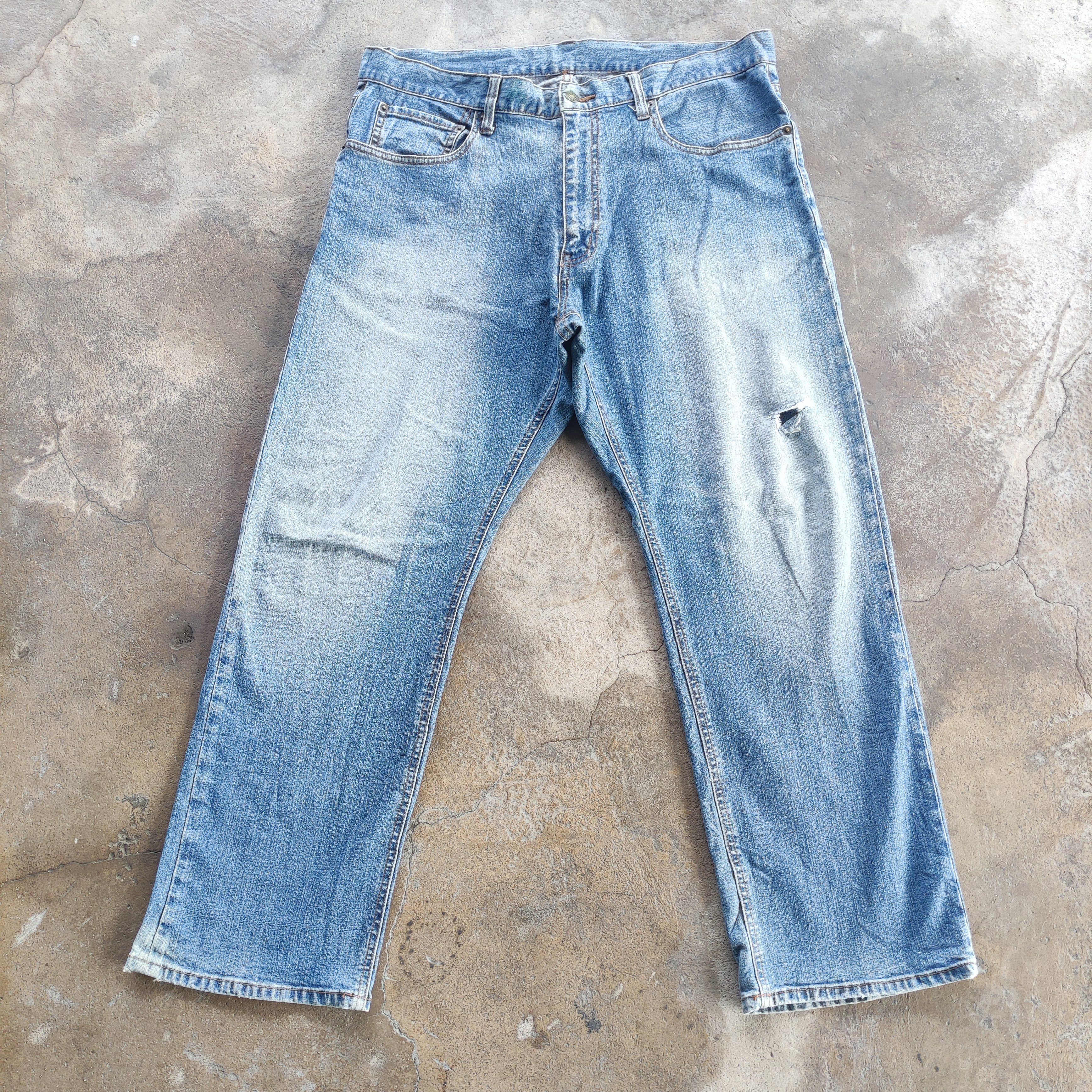 Japanese Brand Vintage Topvalu Brand Buggy Jeans Faded Ripped Pants Size US 37 - 1 Thumbnail