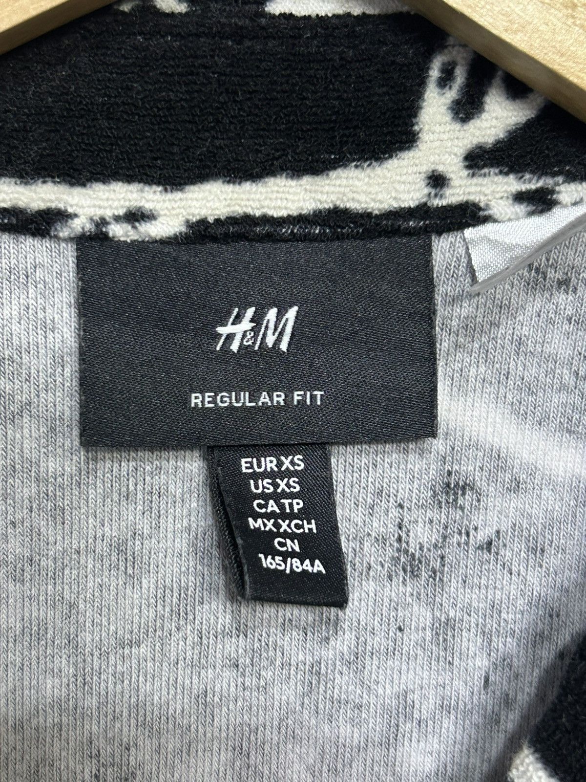 Cartoon Network × H&M × Peanuts Overprint peanut snoopy h&m polos Size US XS / EU 42 / 0 - 3 Thumbnail