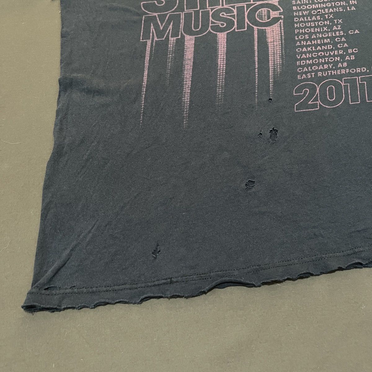 Rap Tees × Vintage Vintage Y2K 2011 Lil Wayne Promo Tour Tee 2XL Faded Thrashed Size US XXL / EU 58 / 5 - 14 Thumbnail