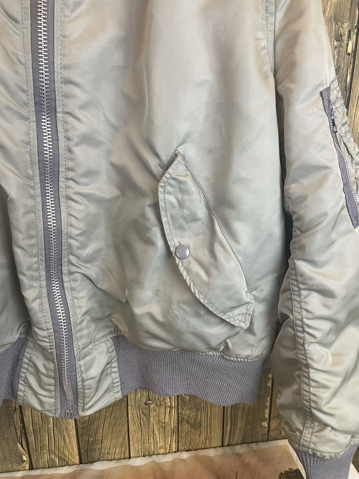Vintage Vintage alpha industries reverse Bomber Jacket made in USA Size US L / EU 52-54 / 3 - 5 Thumbnail
