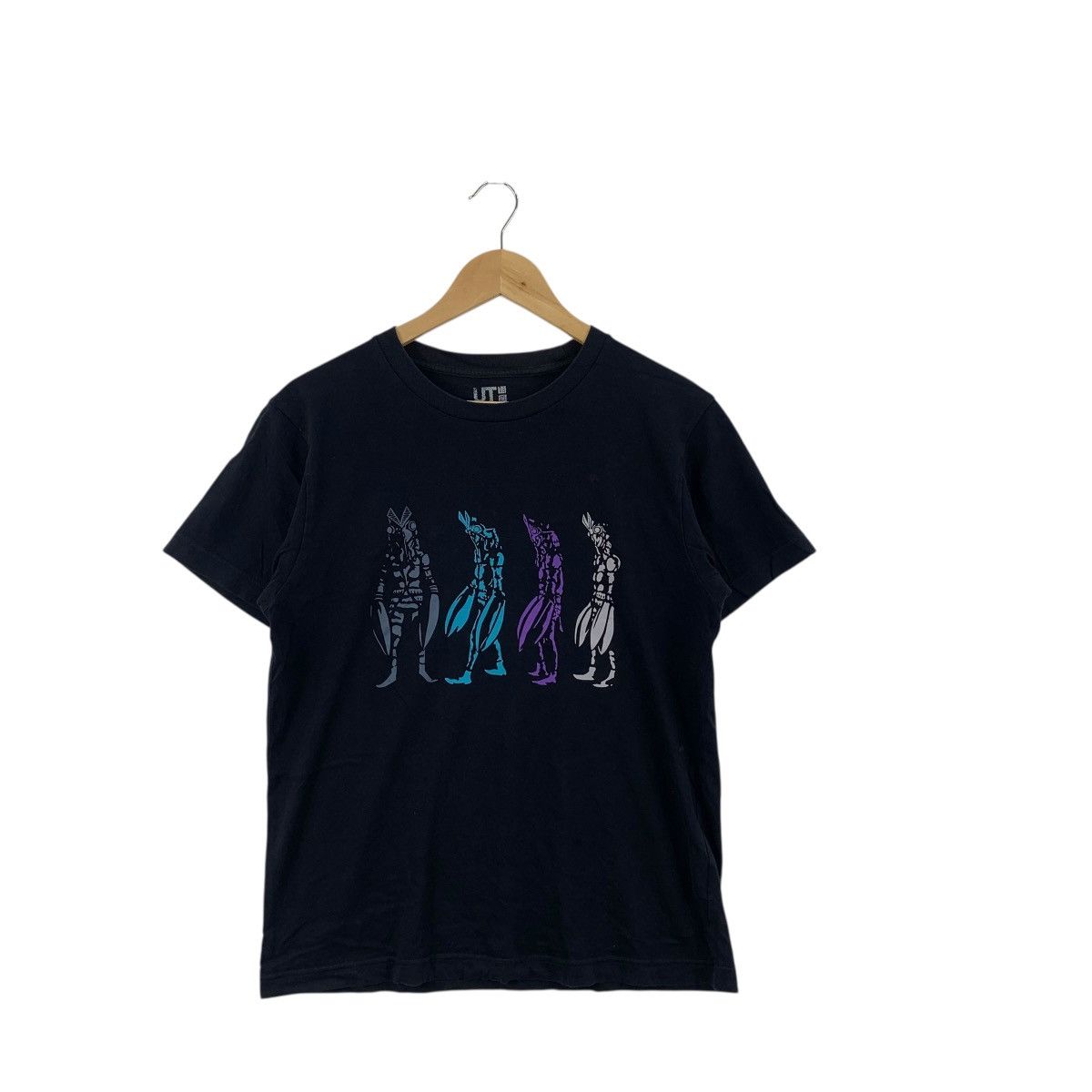 Uniqlo UNIQLO x ULTRAMAN Alien Baltan Barutan Seijin Tee Shirt Size US S / EU 44-46 / 1 - 3 Thumbnail
