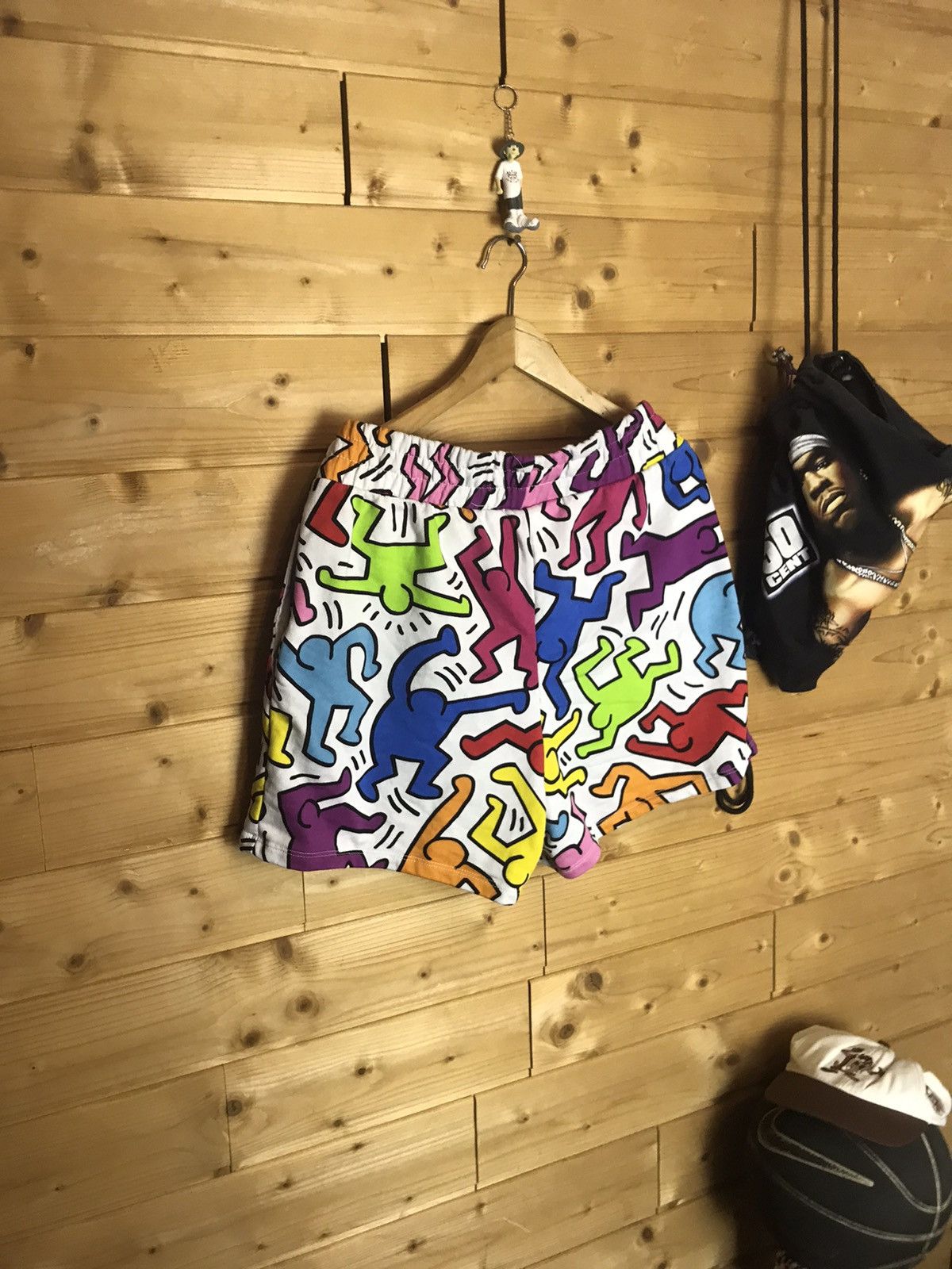 Keith Haring Keith Haring over print shorts Size 34" / US 12 / IT 48 - 6 Thumbnail