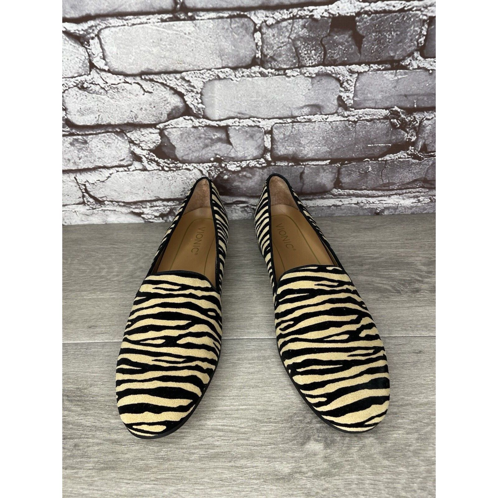 Other VIONIC Willa Tiger Print Yellow Black Stripe Flats Shoes Wom Size US 9.5 / IT 39.5 - 13 Thumbnail