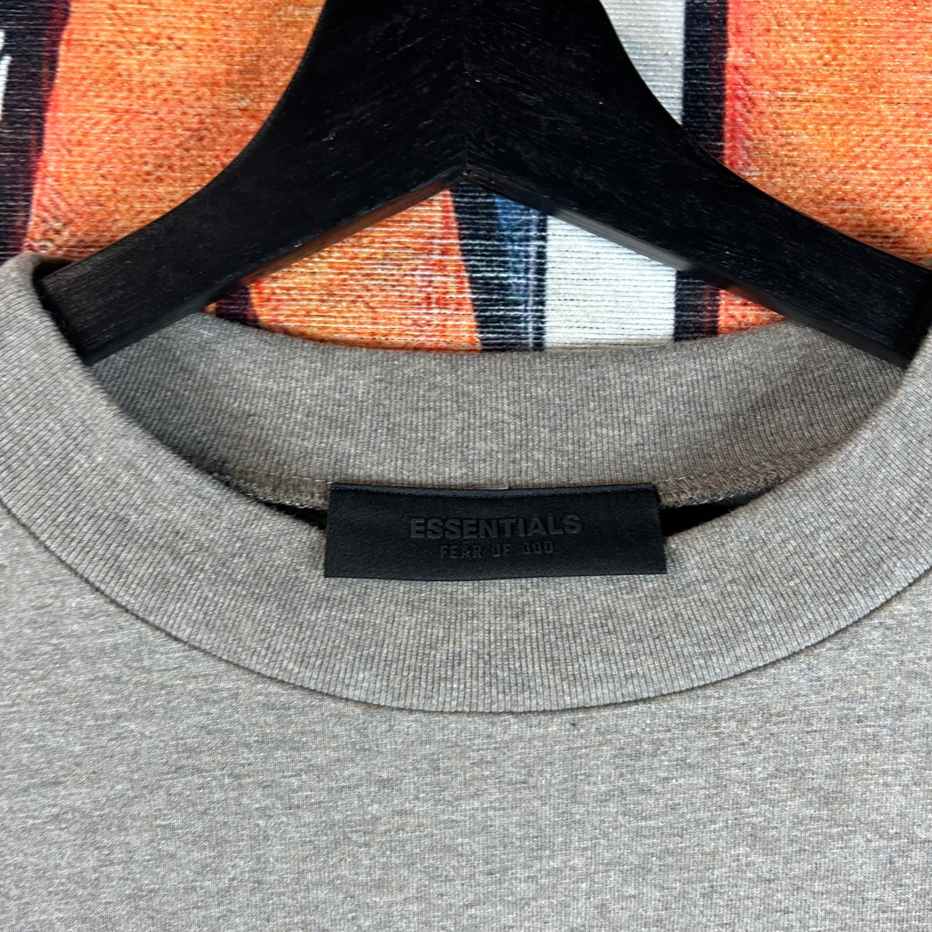 Essentials × Fear of God Fear Of God Essentials Logo Heather Grey S/S Tee Size M Size US M / EU 48-50 / 2 - 3 Thumbnail