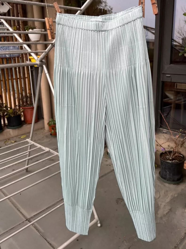 Issey Miyake Issey Miyake size:3 Blue-gray pleated puff pants Size 22" - 1 Thumbnail