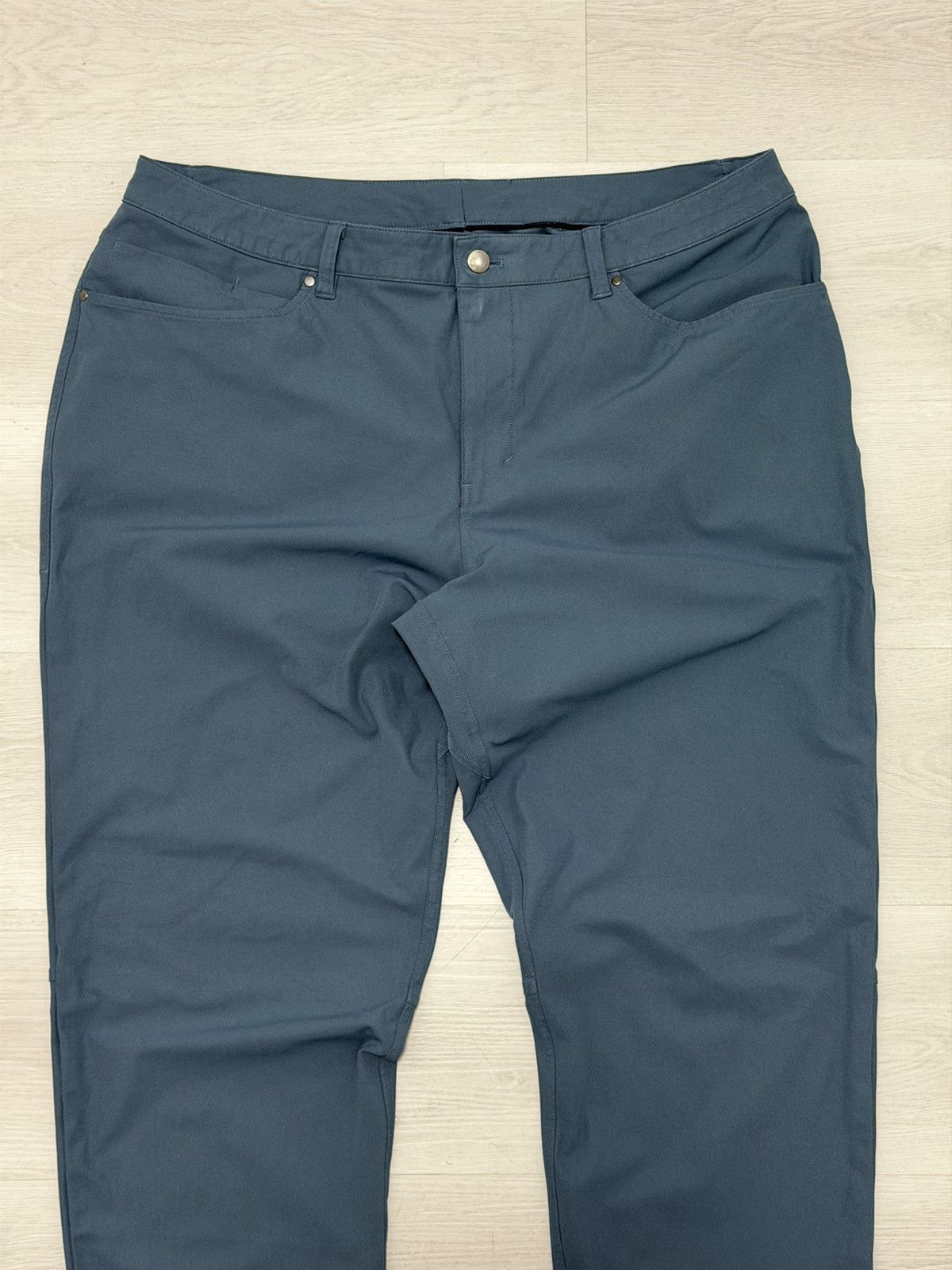 Lululemon Lululemon ABC Pant Classic 5-Pocket Size 40 Size US 40 / EU 56 - 6 Thumbnail