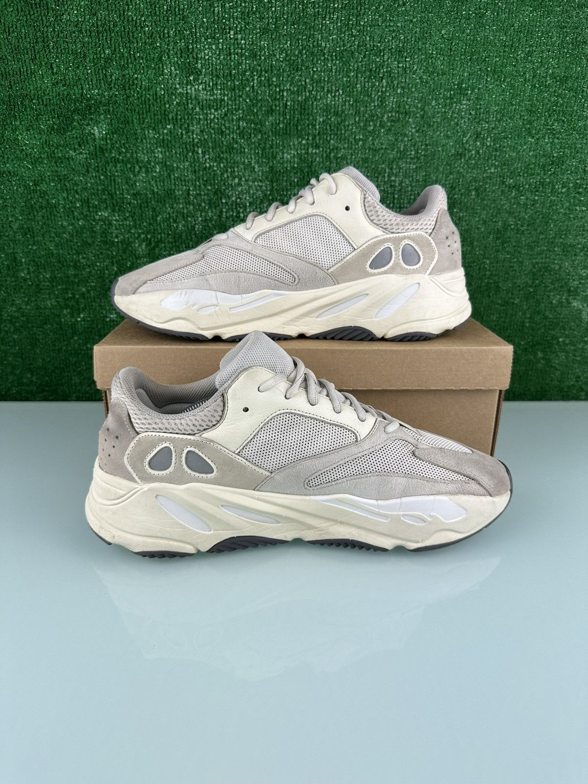 Yeezy adidas Yeezy Boost 700 Low Analog size 13 Size US 13 / EU 46 - 3 Thumbnail
