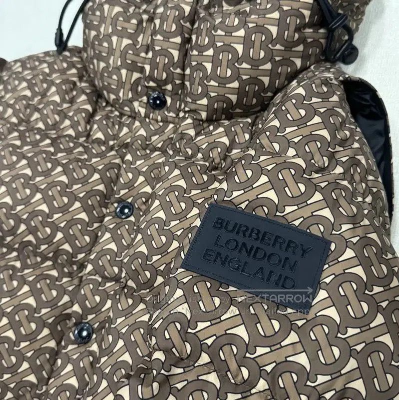 Burberry Burberry Brown Printed Short Down Jacket. Size US S / EU 44-46 / 1 - 3 Thumbnail