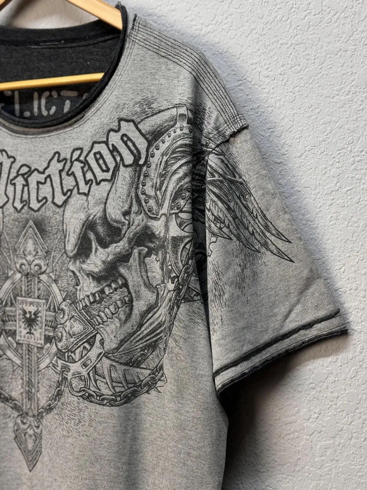 Affliction × Japanese Brand × Vintage Vintage Reversible Affliction Double Skull Black T Shirt Size US XL / EU 56 / 4 - 3 Thumbnail