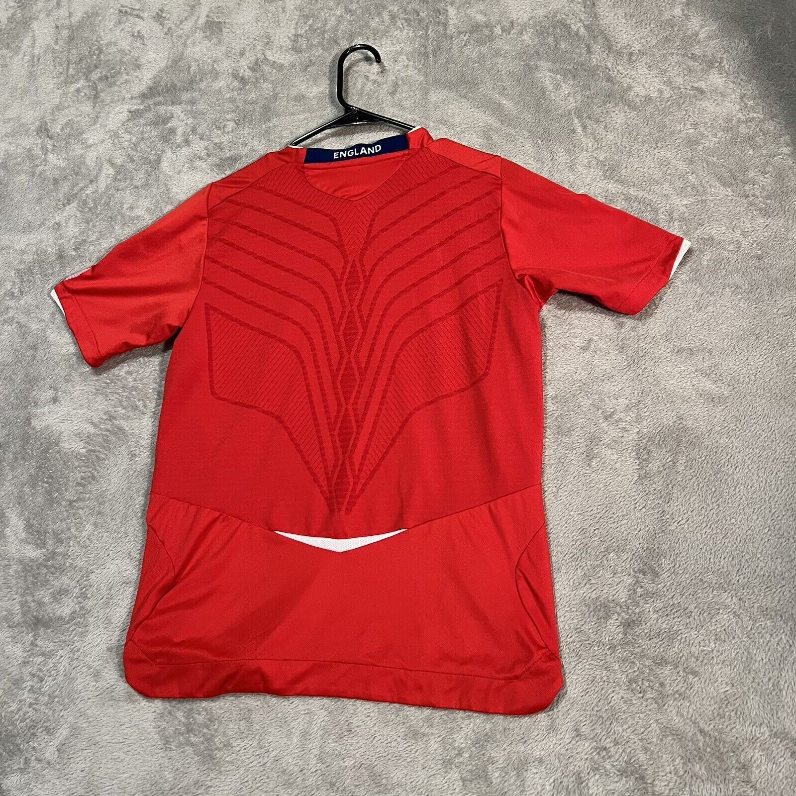 Umbro England Soccer Jersey Men's Large Red 2009 Umbro National Size US L / EU 52-54 / 3 - 9 Thumbnail