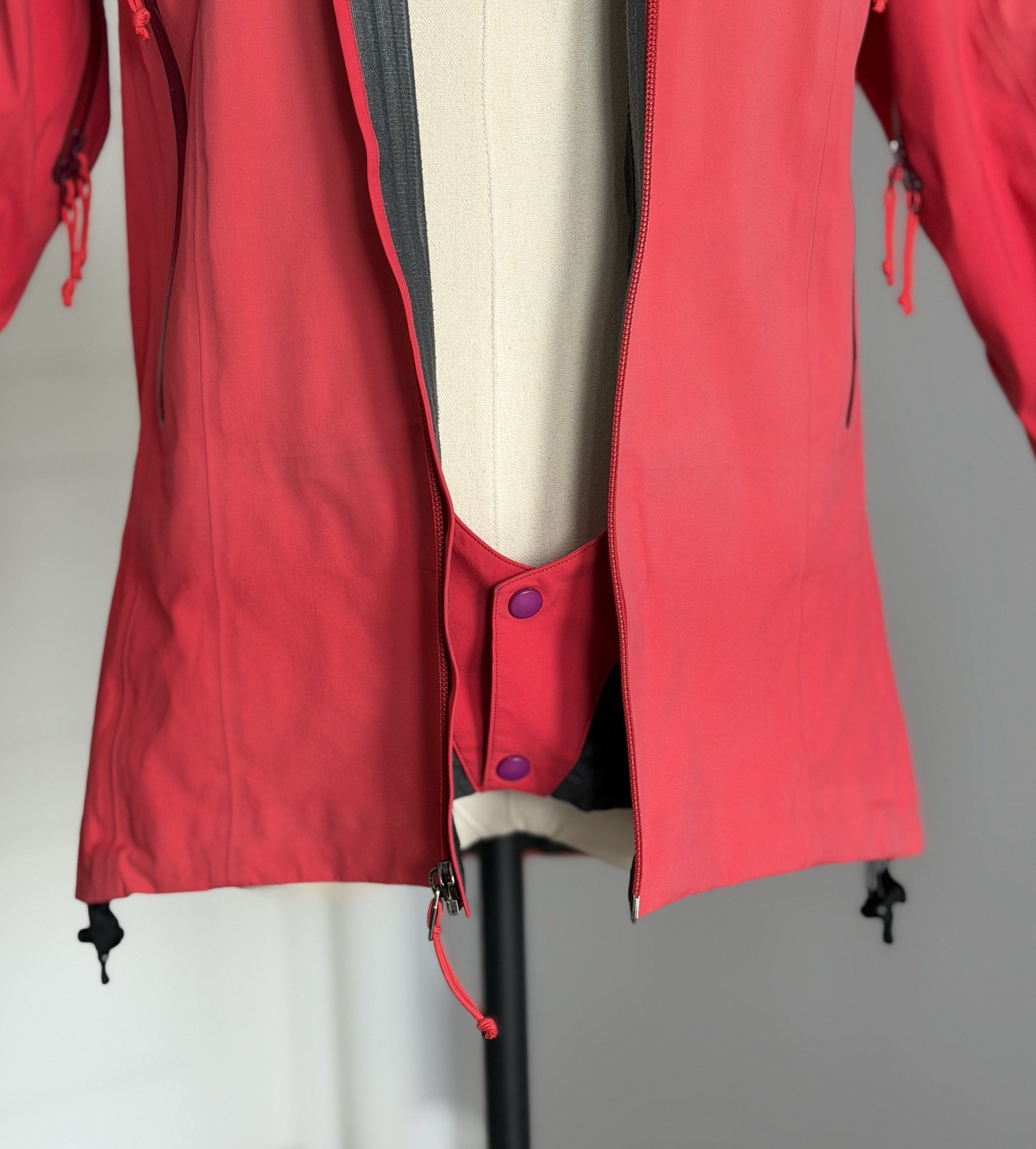 Arc'teryx Arc'teryx Stingray Gore-Tex Recco Hooded Jacket XS Outdoor Size XS / US 0-2 / IT 36-38 - 12 Thumbnail