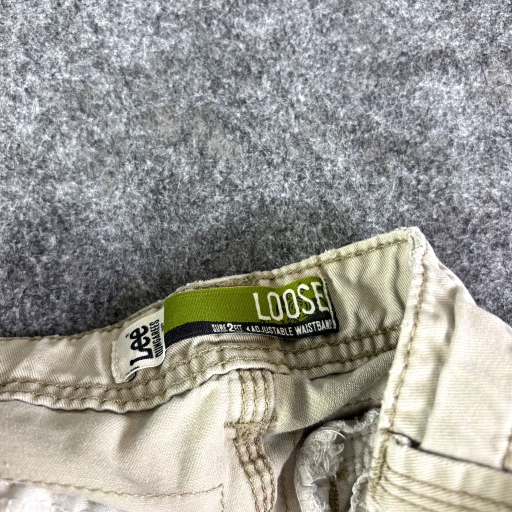 Lee Lee Dungarees Cargo Shorts Tan Khaki 34 Waist 34 Inseam 11 Distressed Canvas Cotton Mens Casual Workwear 90s Vintage? Size US 34 / EU 50 - 6 Thumbnail