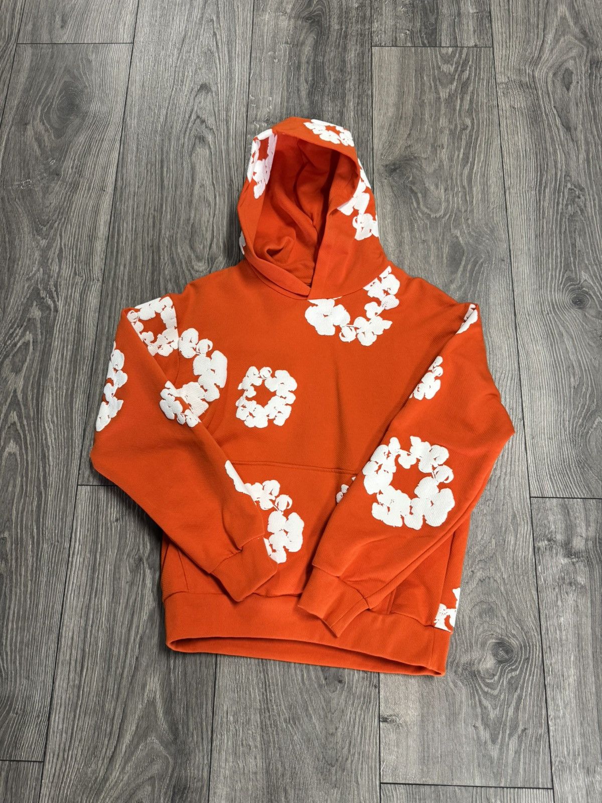 DENIM TEARS Denim tears the cotton wreath sweatshirt orange Size US M / EU 48-50 / 2 - 1 Thumbnail