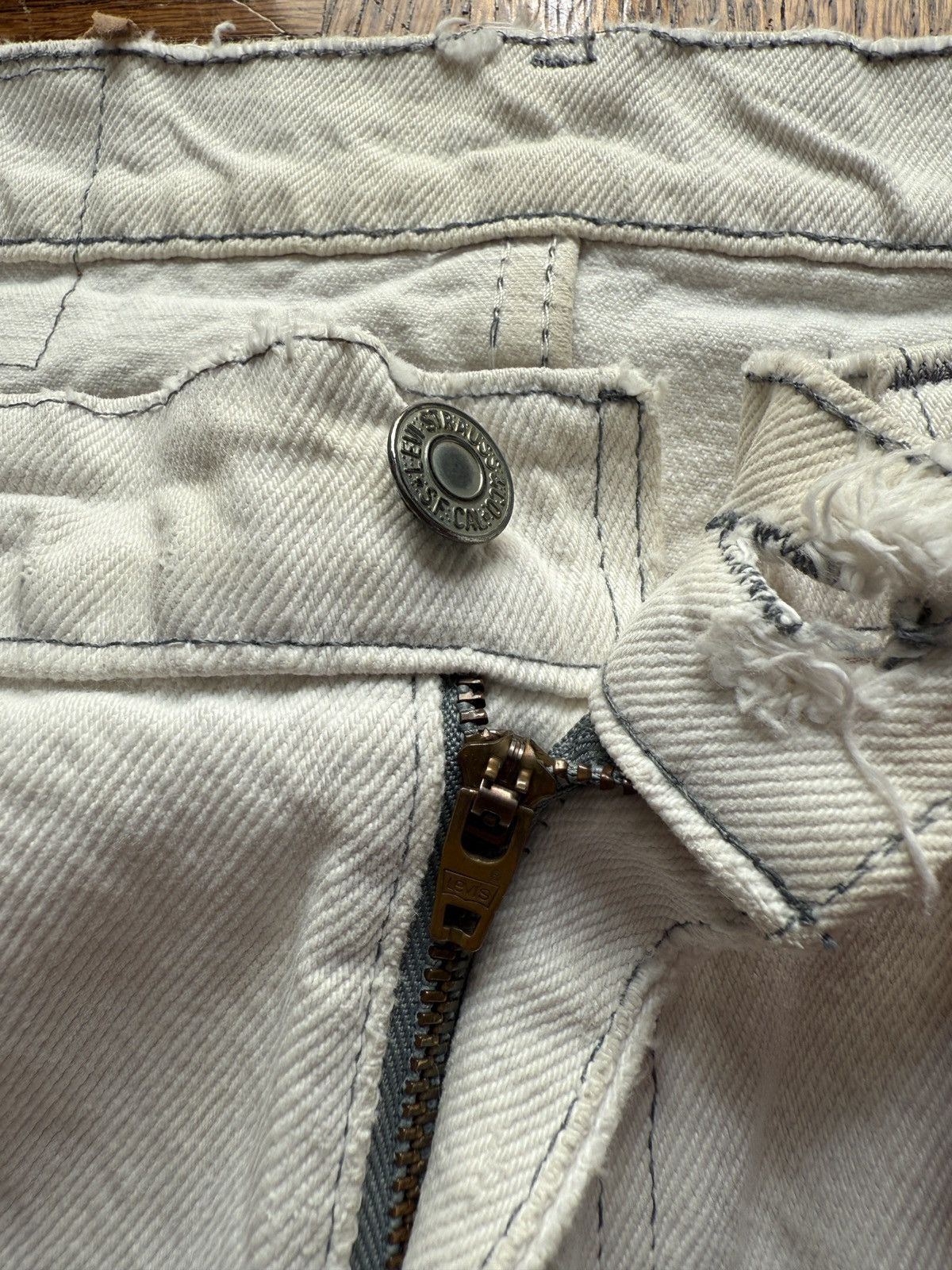 Levi's Vintage 80s Levi's Thrashed Cream Denim Jeans Size US 35 - 5 Thumbnail