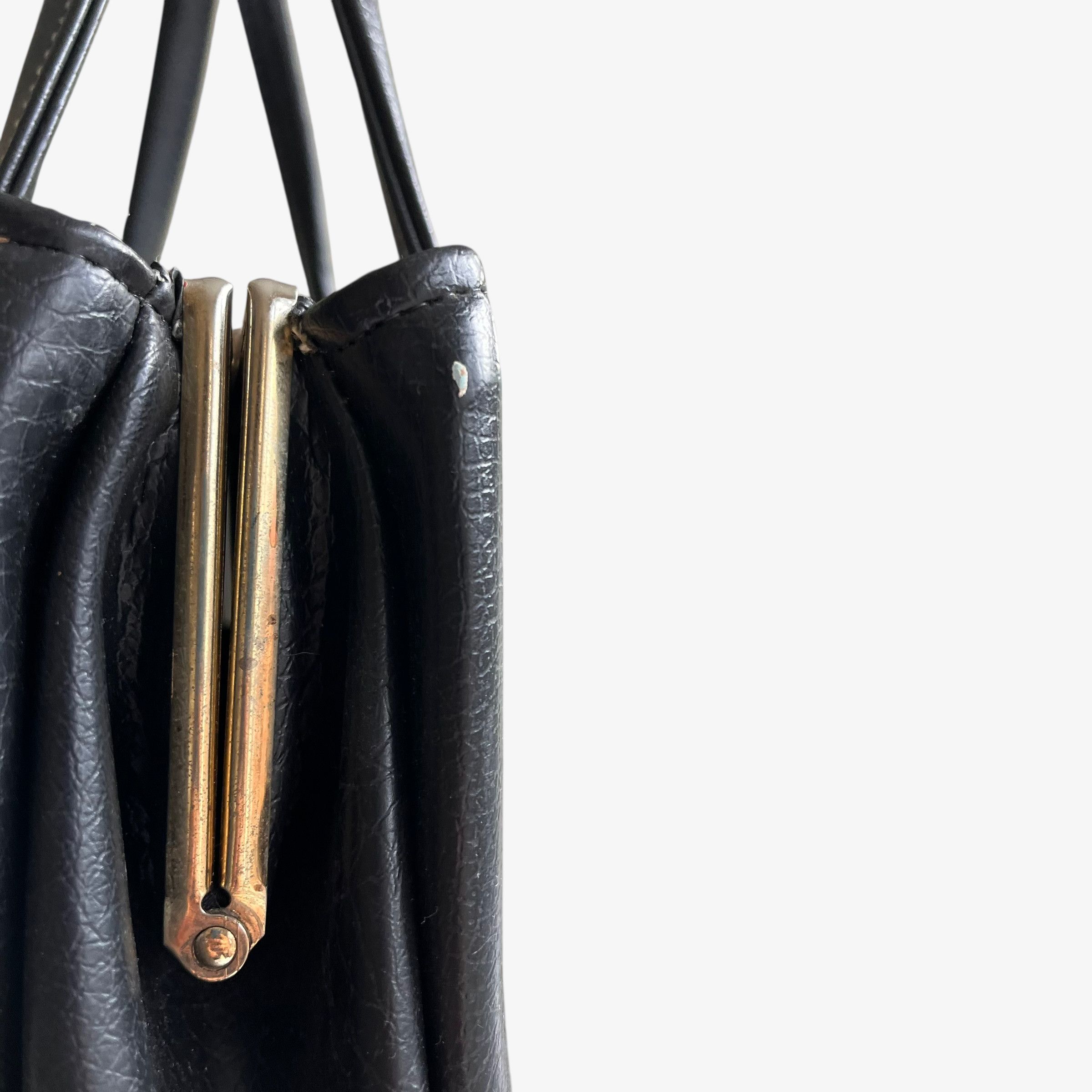 Other Vintage 1960s Black Pebbled Leather Shoulder Bag Size ONE SIZE - 9 Thumbnail