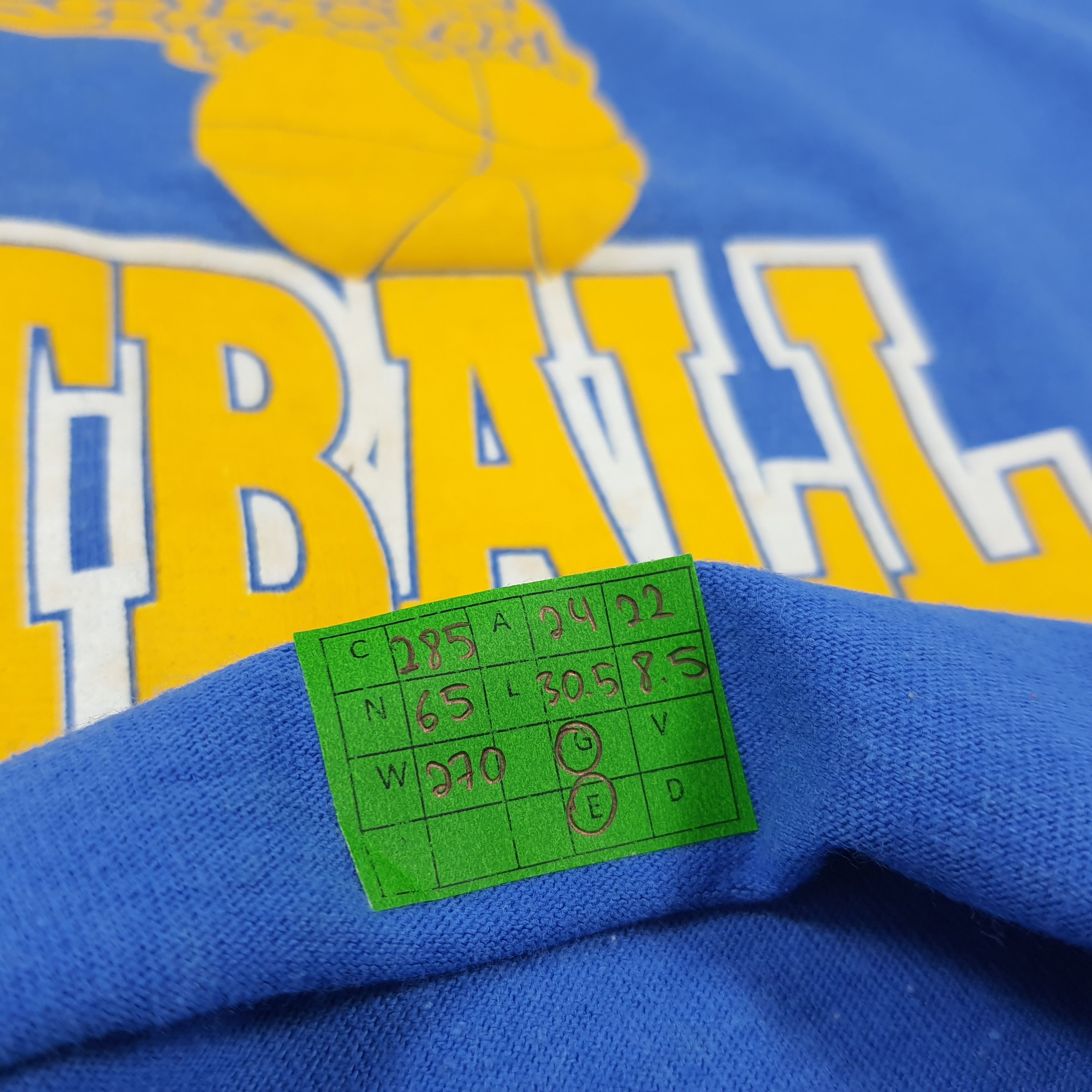 Fruit Of The Loom Vintage Western University Basketball Single Stitch C285N65 Size US XL / EU 56 / 4 - 10 Thumbnail