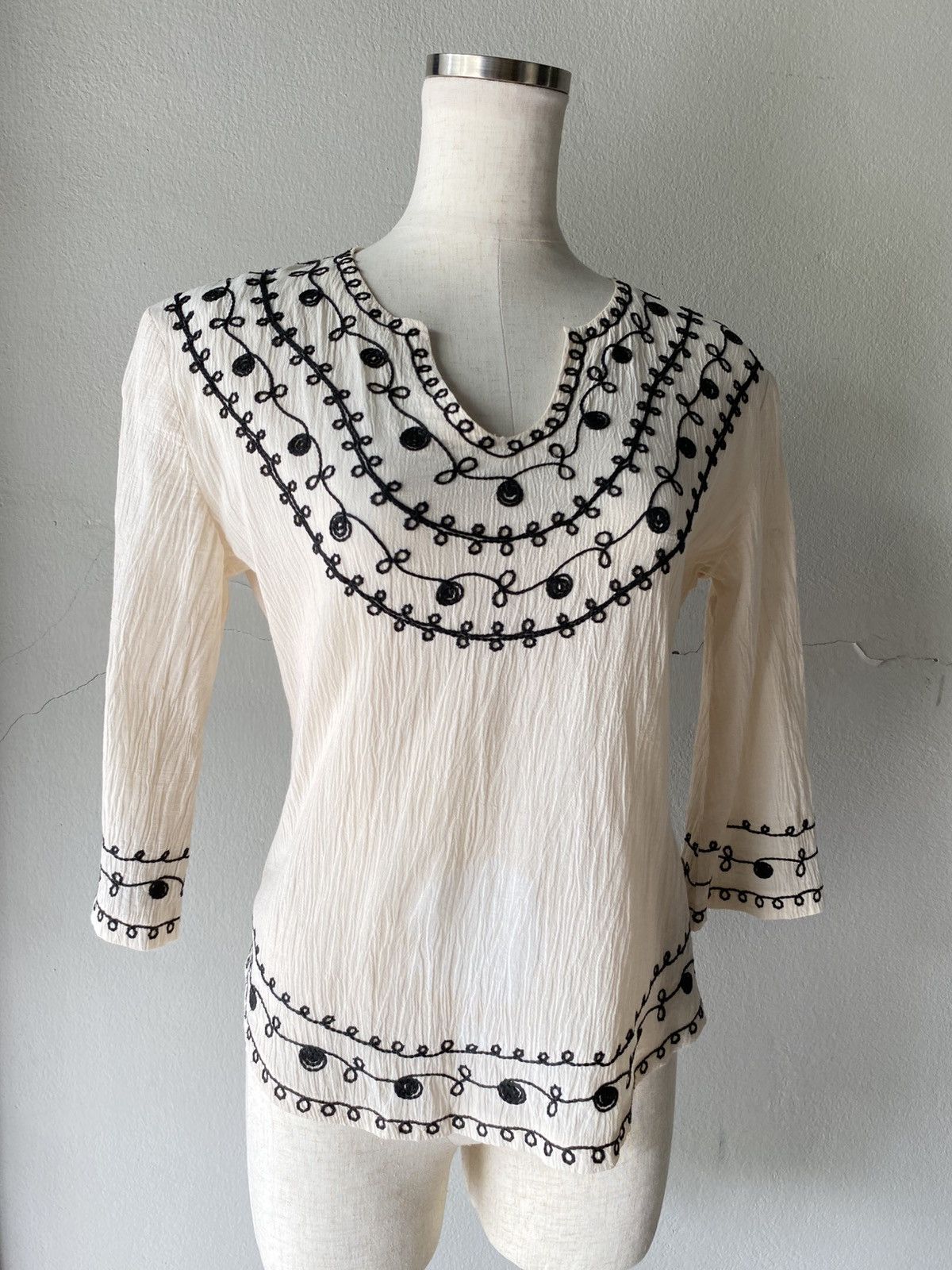 Donna Morgan MORGAN White Blouse with Black Embroidery Size M / US 6-8 / IT 42-44 - 10 Thumbnail