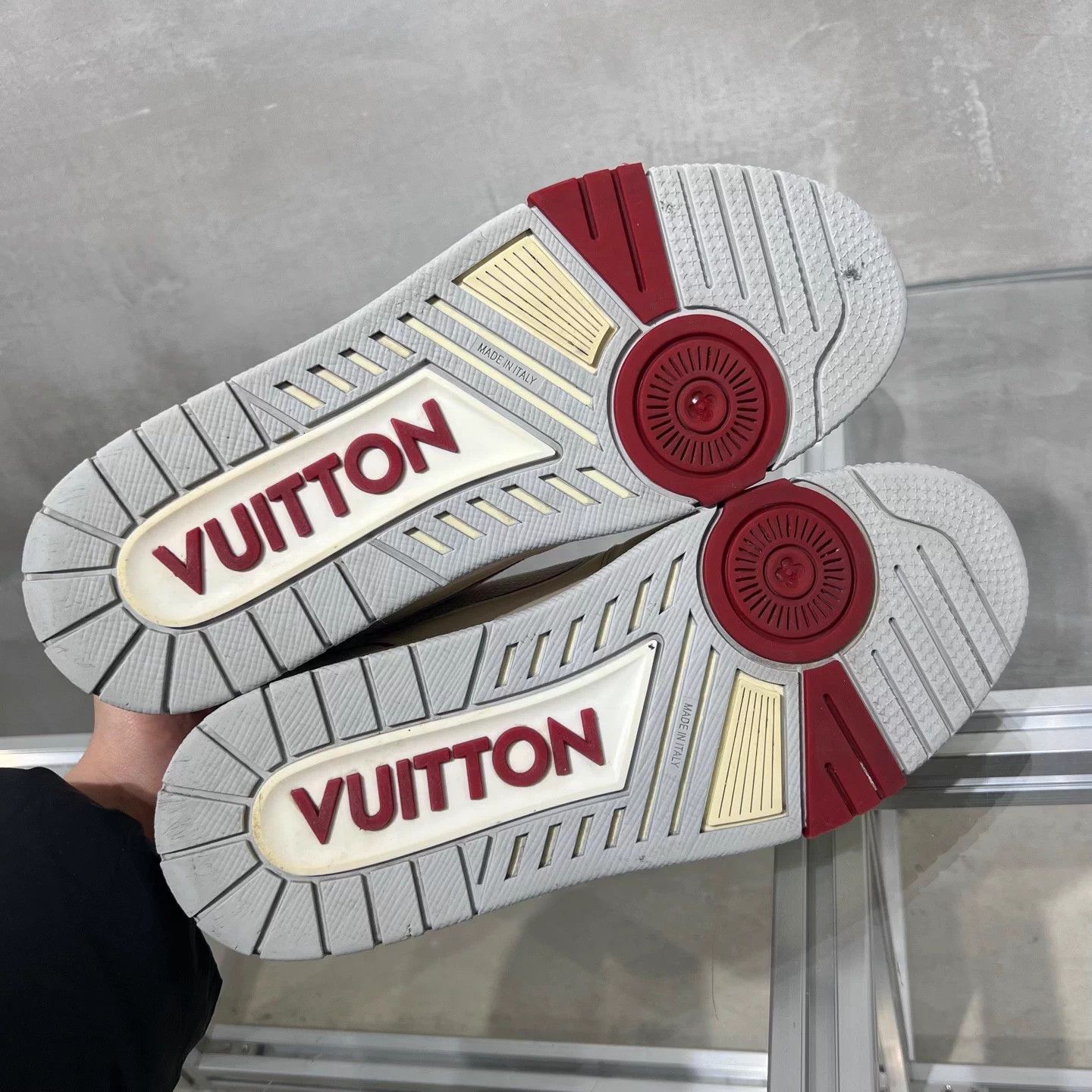 Louis Vuitton LV Trainer White Red Velcro UK6 (40) Size US 7 / EU 40 - 7 Thumbnail