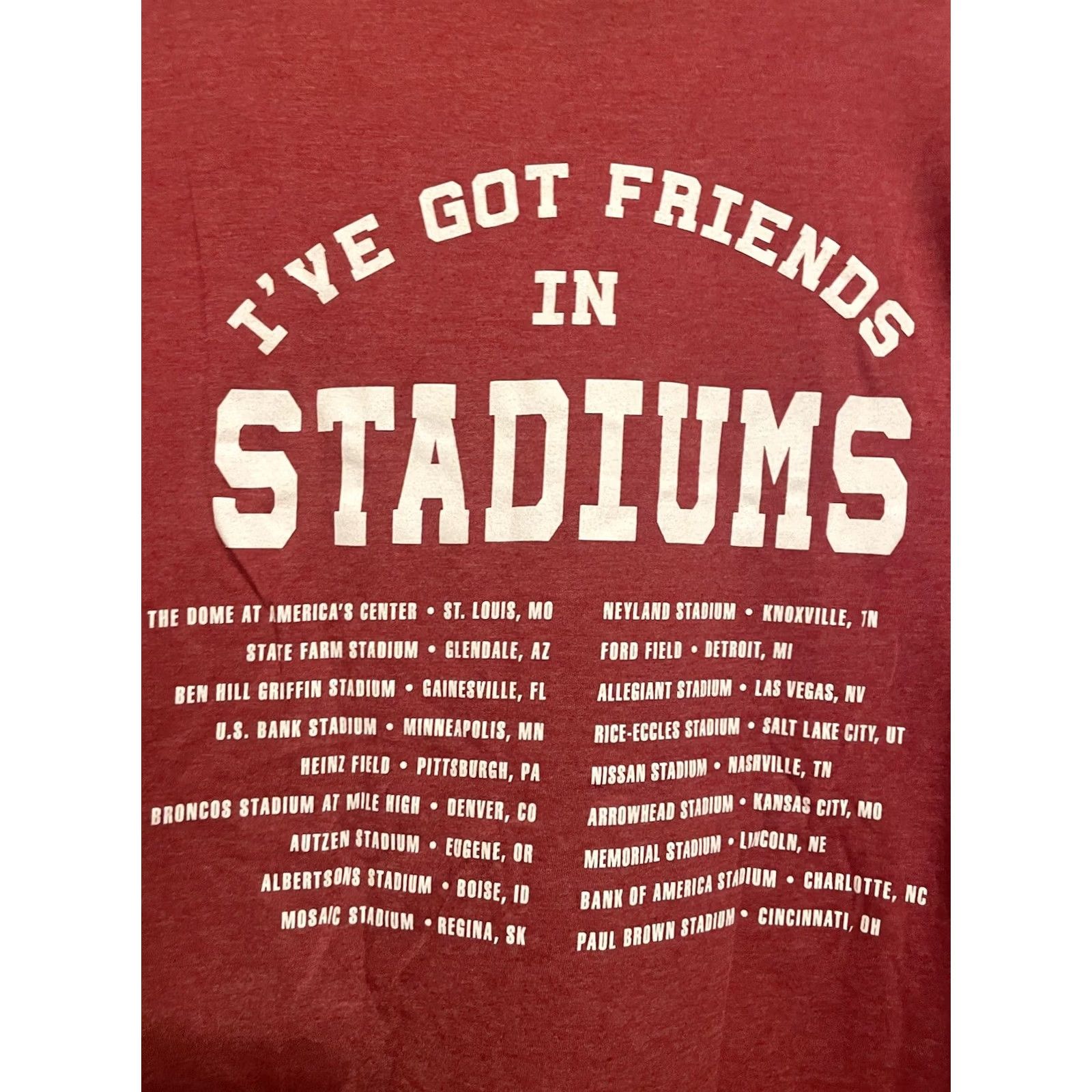 Brooks Garth Brooks Shirt Mens Size Large Red Stadium Tour Concert (C182) - Sizing Size US L / EU 52-54 / 3 - 6 Thumbnail