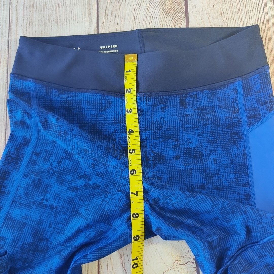 Under Armour HeatGear Compression Printed Graphic Capri sz S 1302774 Size 27" / US 4 / IT 40 - 5 Thumbnail