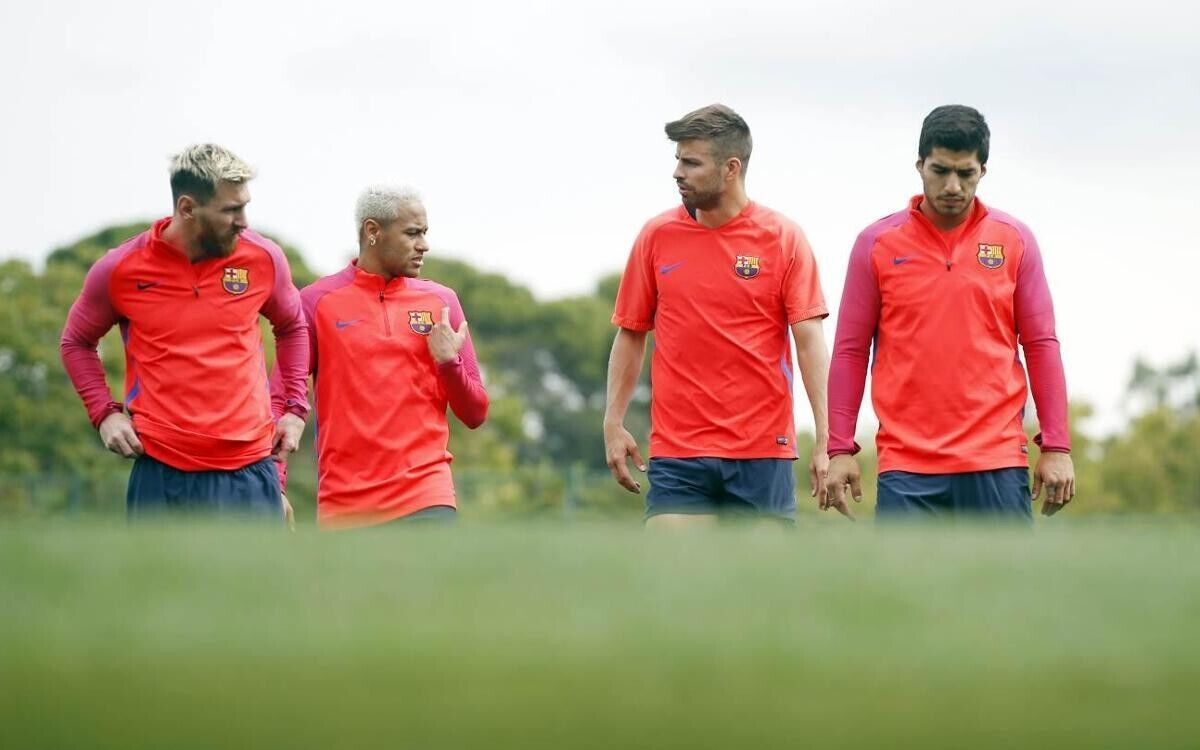 Nike BARCELONA 2016 2017 TRAINING FOOTBALL JACKET SOCCER JACKET Size US L / EU 52-54 / 3 - 11 Thumbnail