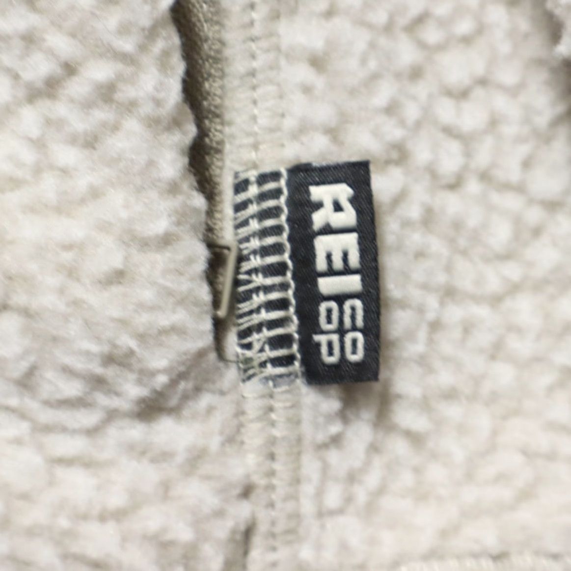 Vintage VINTAGE REI Deep Pile Full Zip Solid Mock Long Sleeve Jacket Beige Men's 2XL Size US XXL / EU 58 / 5 - 6 Thumbnail