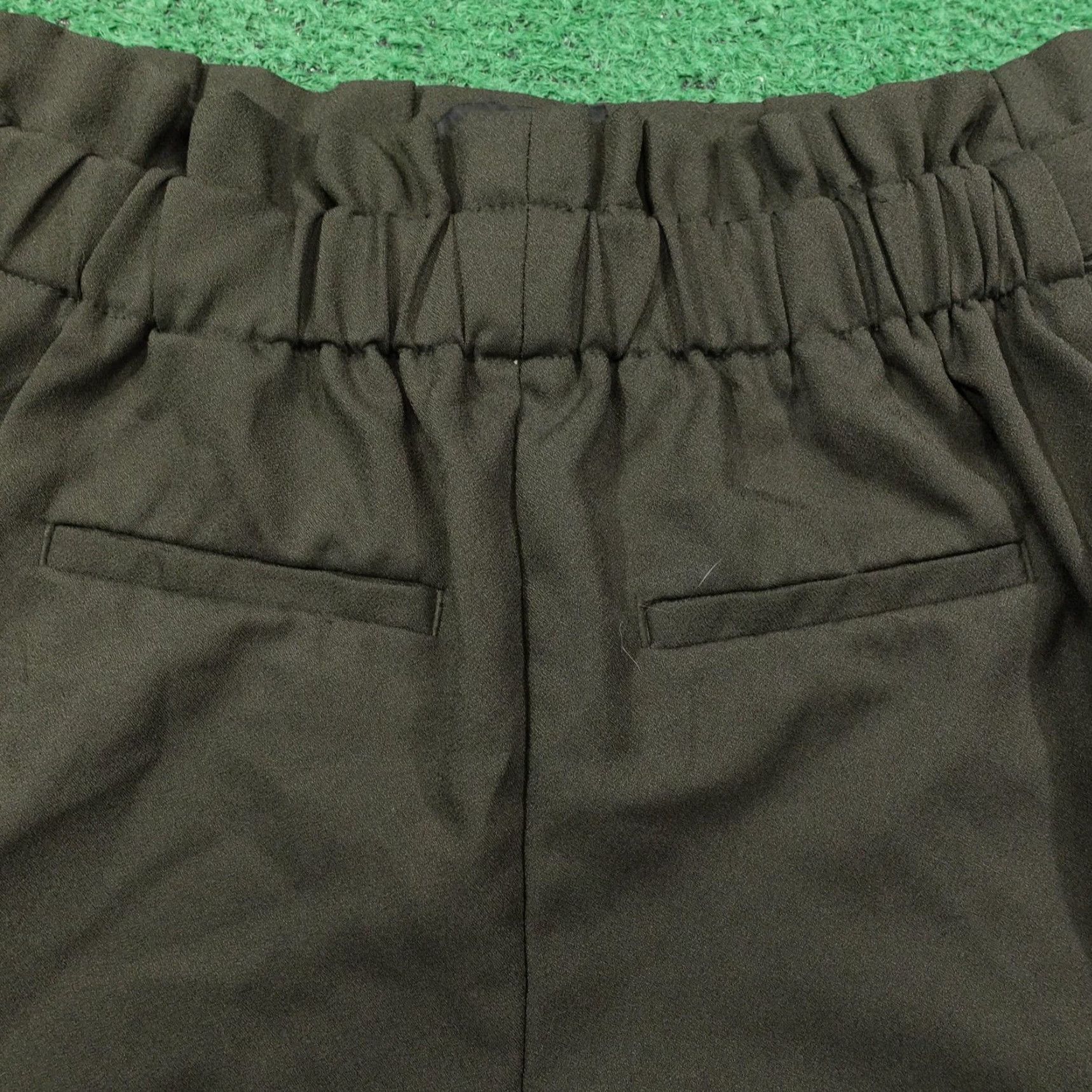 Banana Republic Banana Republic Shorts Womens 4 Green High Rise Pleated Button Waist 27 Inseam 4 Size 27" / US 4 / IT 40 - 4 Thumbnail