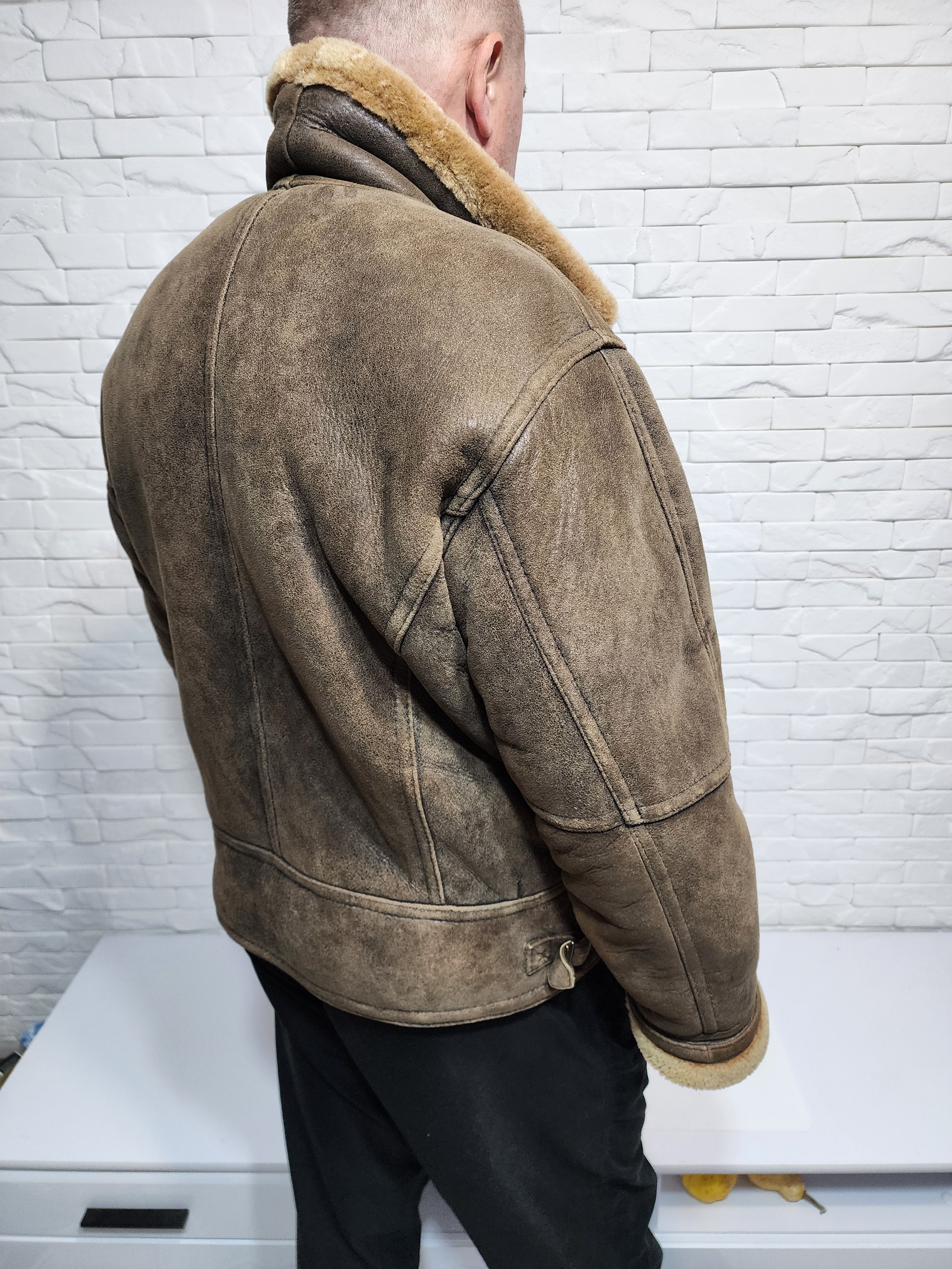Genuine Leather Men's Brown Sheepskin Coat: Genuine Fur Jacket Size US L / EU 52-54 / 3 - 6 Thumbnail