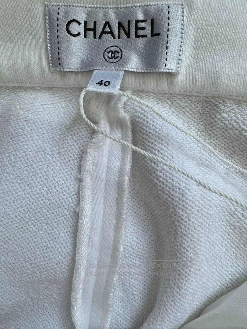 Chanel Chanel Series button white wide-leg trousers Size 26" / US 2 / IT 38 - 3 Thumbnail