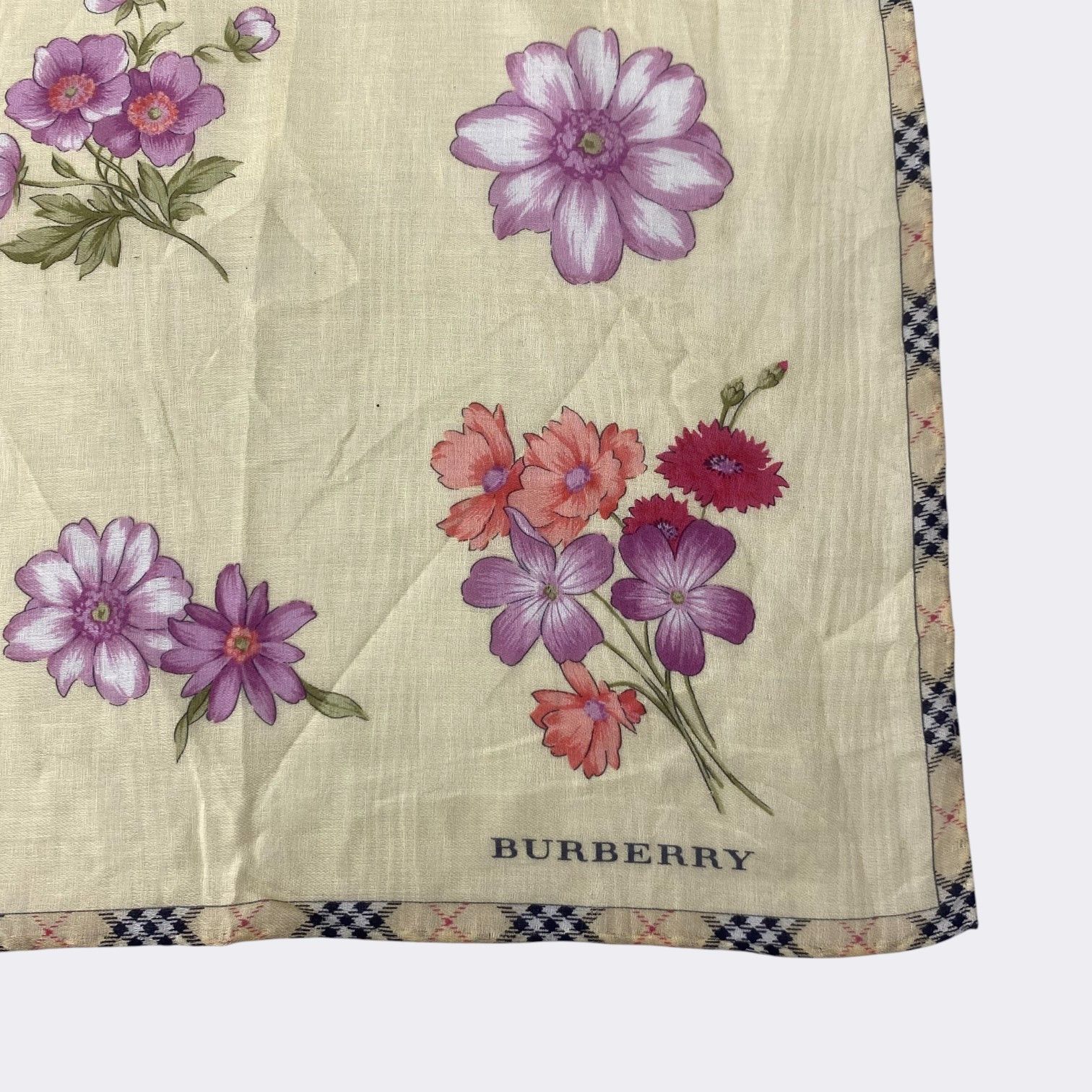 Burberry Vintage Burberry Handkerchief Neckerchief Bandana H123R Size ONE SIZE - 3 Thumbnail