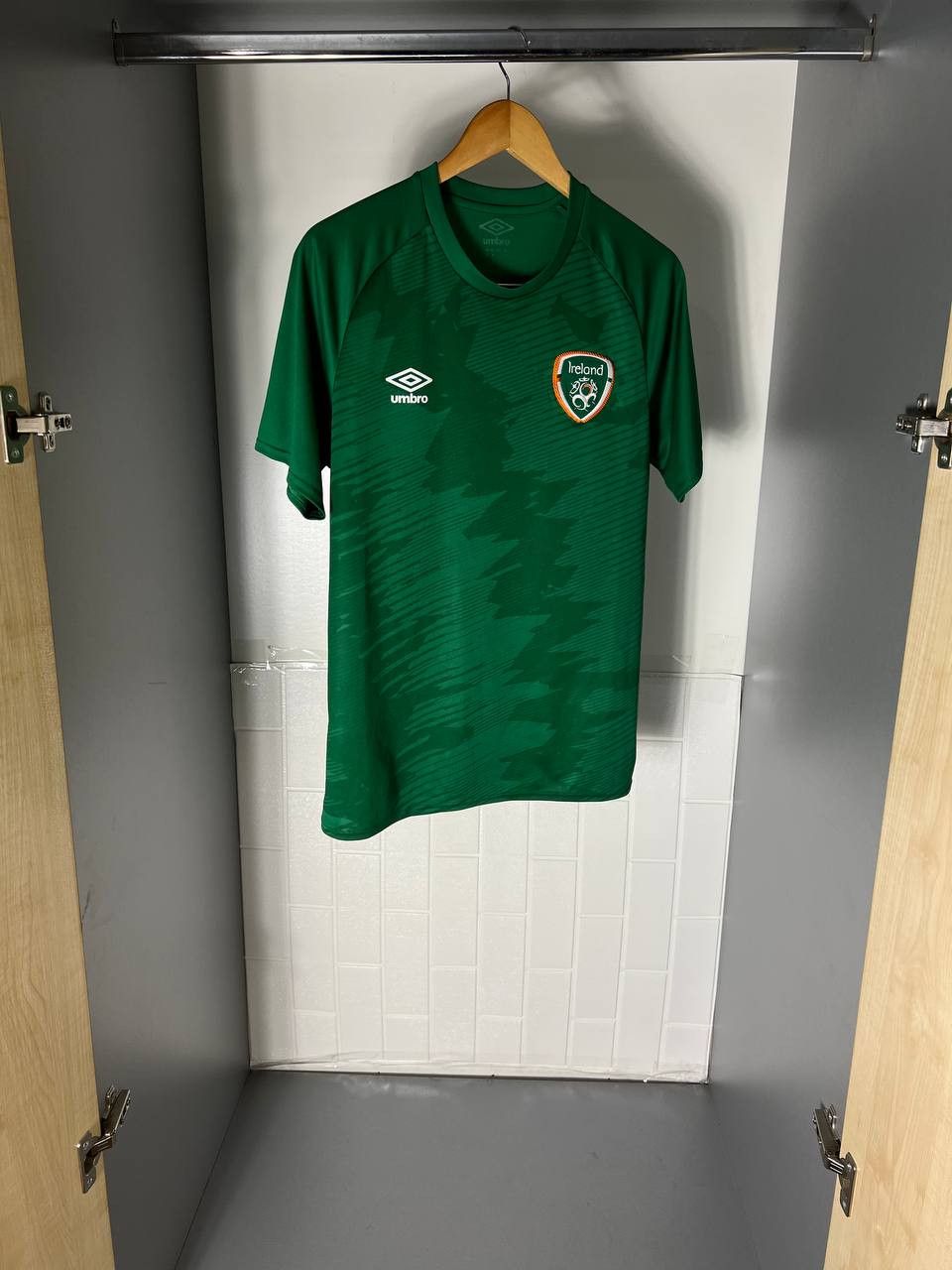 Umbro VINTAGE UMBRO IRELAND RETRO SOCCER JERSEY BLOKE Y2K 90s Size US M / EU 48-50 / 2 - 3 Thumbnail