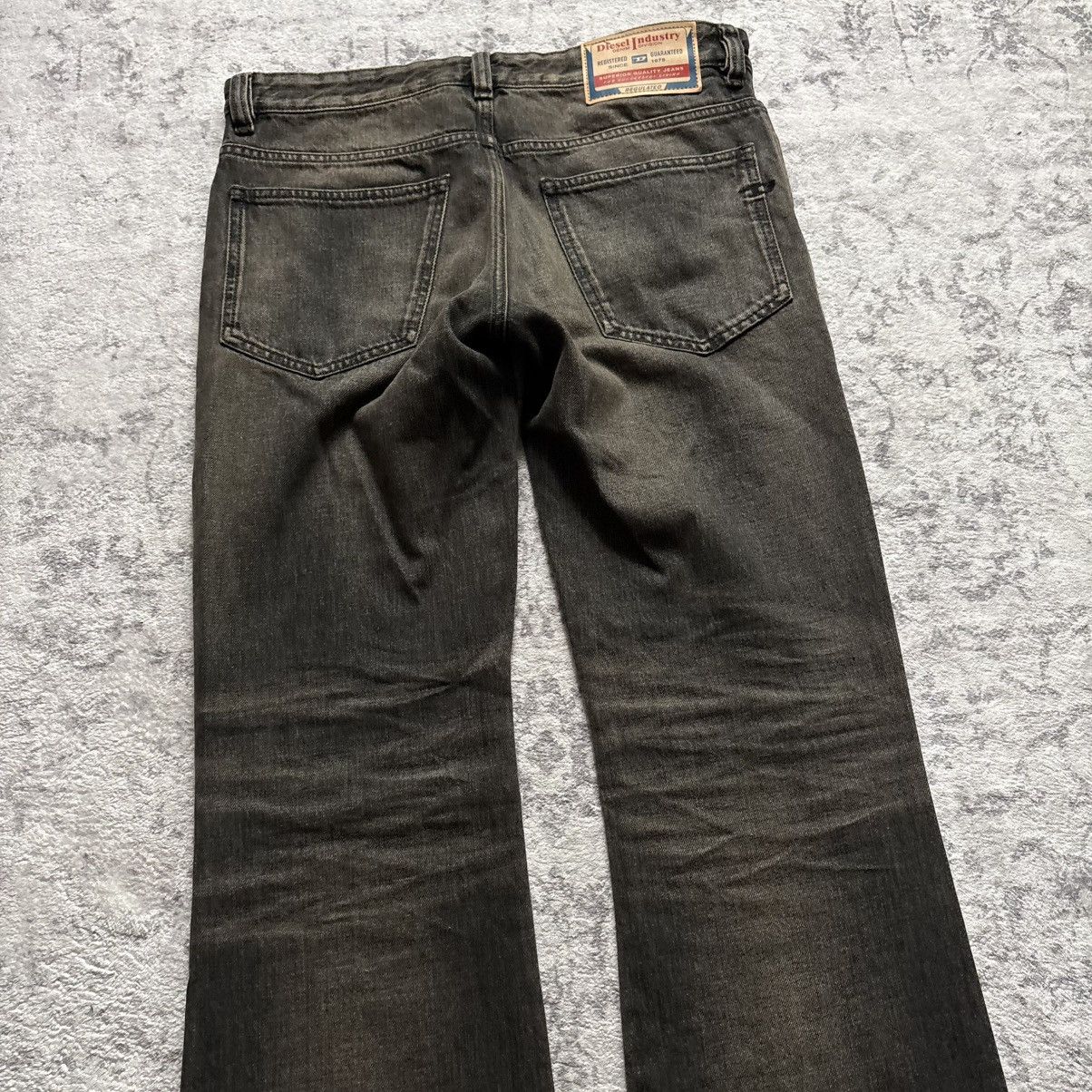 Diesel Diesel 1998 D-Buck Dirty Washed Bootcut Jeans | Size 30 Size US 30 / EU 46 - 8 Thumbnail
