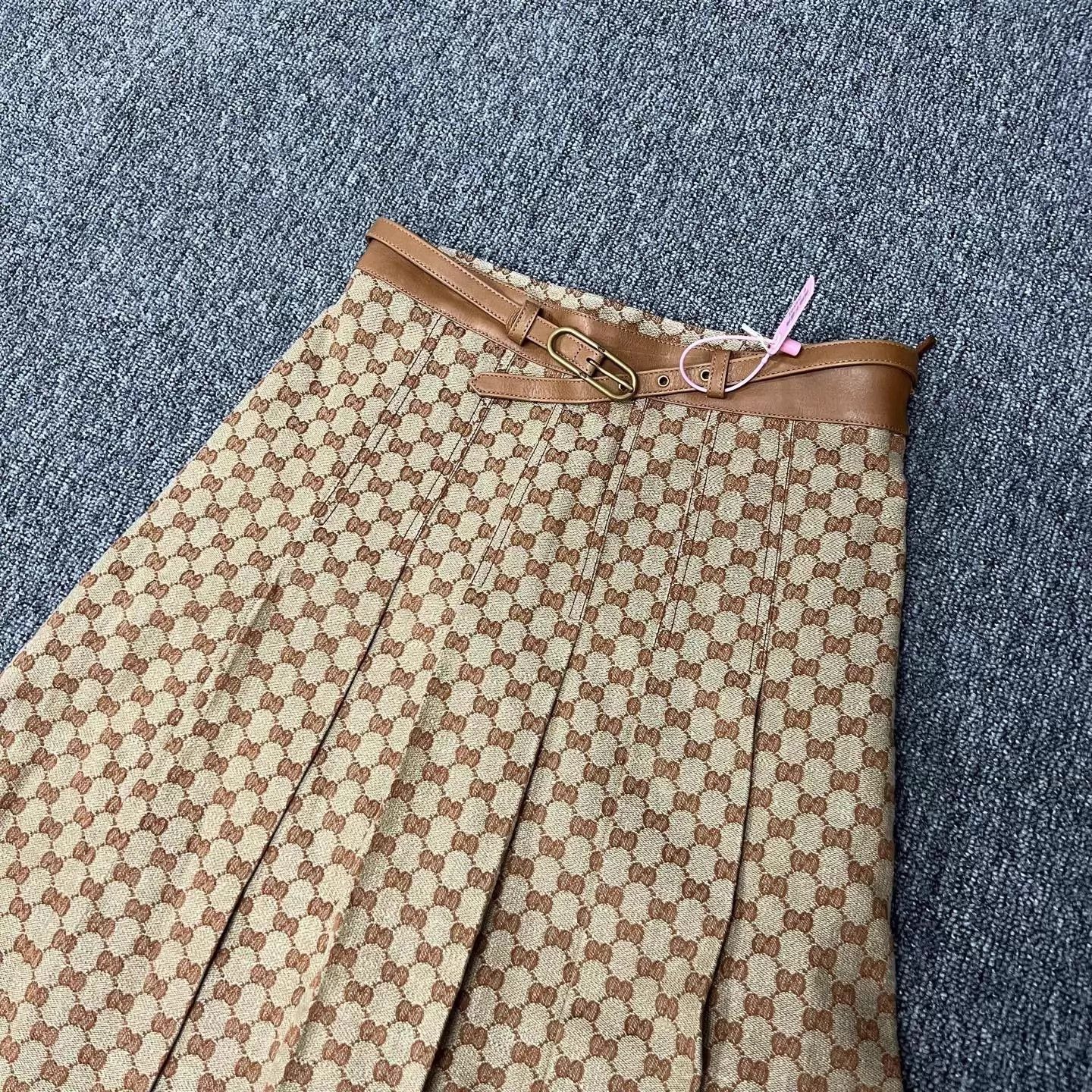 Gucci Gucci GG Monogram Leather Panel Belted Skirt 42 New W/Tags Size 28" / US 6 / IT 42 - 3 Thumbnail