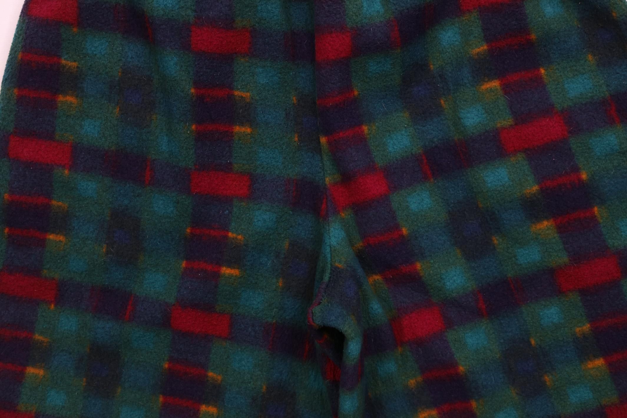 Vintage Vintage 90s Streetwear Rainbow Plaid Fleece Shorts Polyester Size US 32 / EU 48 - 10 Thumbnail