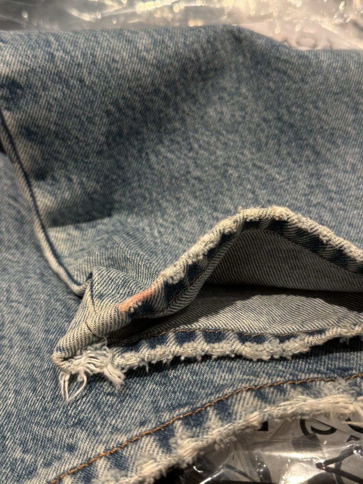 Gucci SS20 Gucci Eco-Bleached Distressed Straight-Leg Jeans Size US 32 / EU 48 - 22 Thumbnail