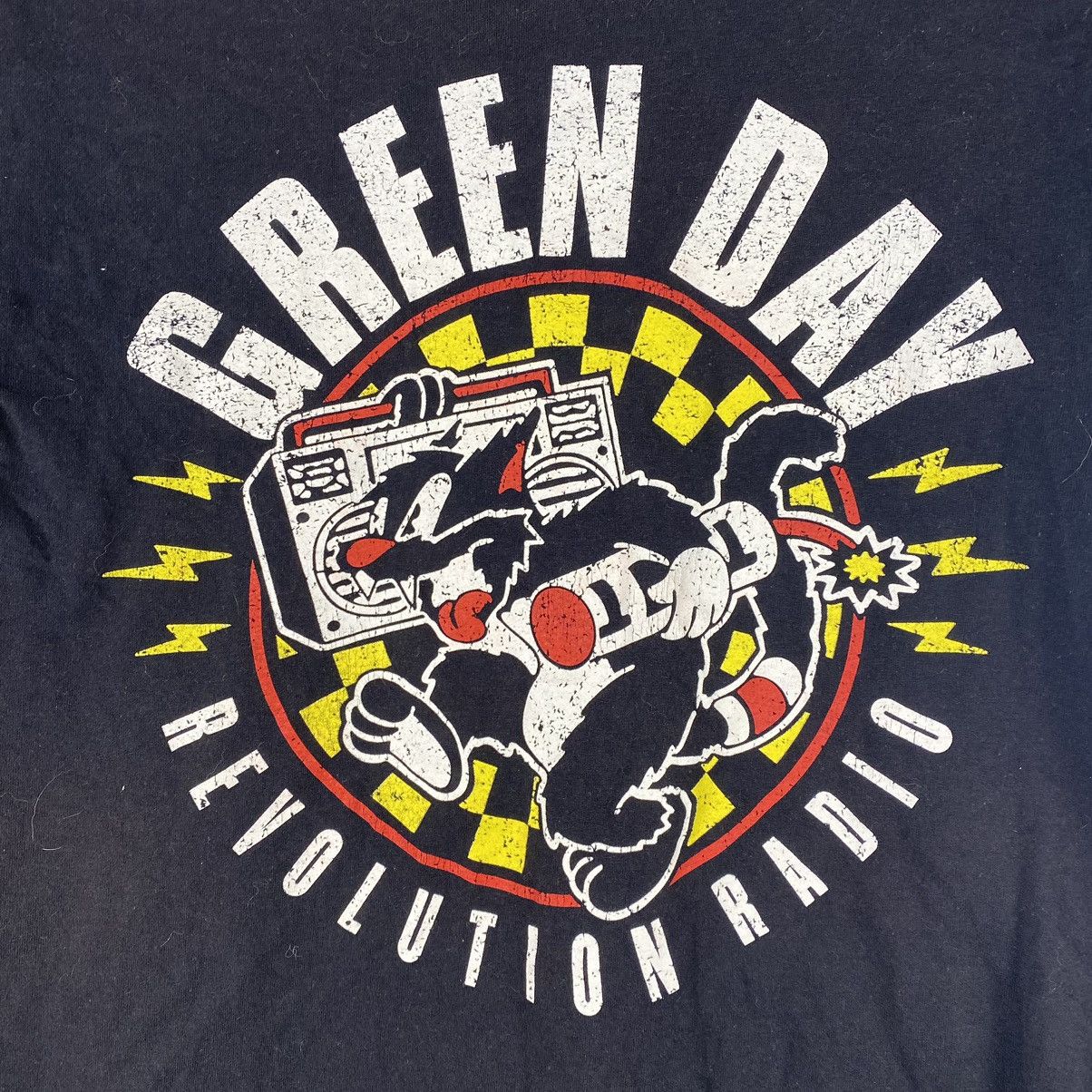 Band Tees GREEN DAY Y2K REVOLUTION RADIO CAT PRINT T SHIRT Size US S / EU 44-46 / 1 - 3 Thumbnail