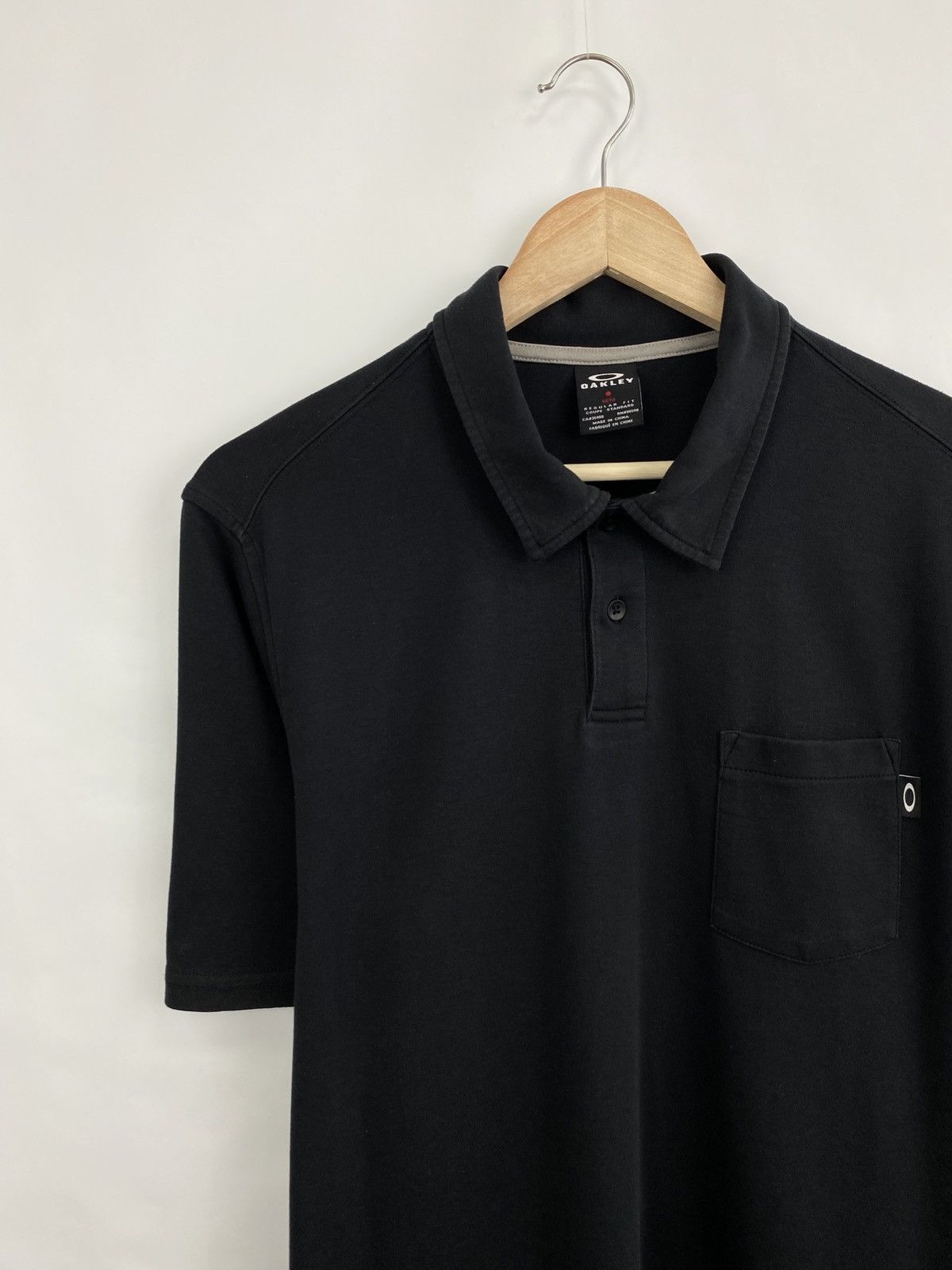 Oakley 🇺🇸 Vintage Oakley Polo T-Shirt Rare Retro Hype Y2K Size US M / EU 48-50 / 2 - 2 Thumbnail