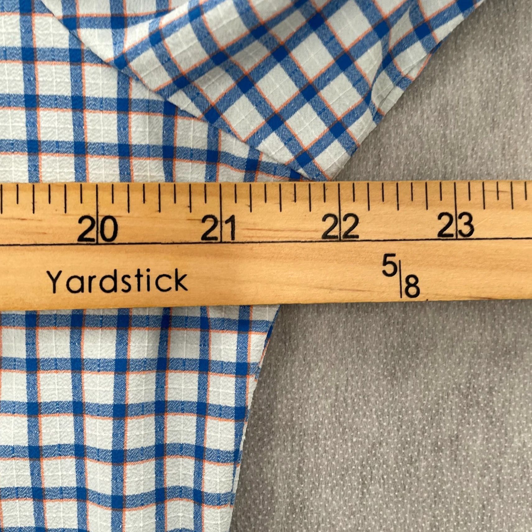Mizzen+Main Mizzen+Main Shirt Adult Medium Trim Blue Checkered Button Up Performance Mens M Button-Up Casual Mens Blue Checkered Mizzen+Main Shirt Up Button Size US M / EU 48-50 / 2 - 7 Thumbnail