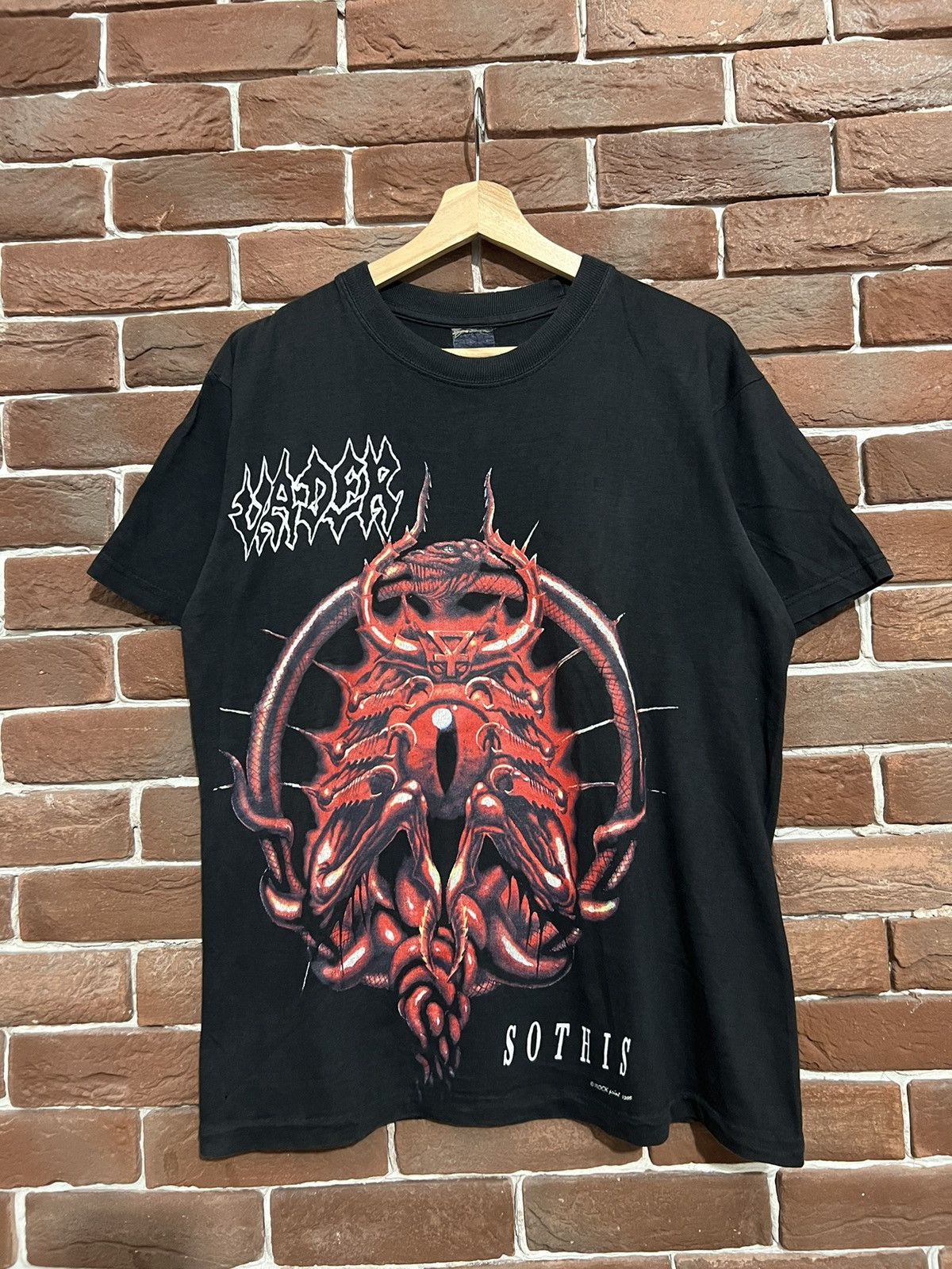 Band Tees Vintage Rare 1995 Vader Sothis Black Metal Band Tshirt Size US L / EU 52-54 / 3 - 1 Thumbnail