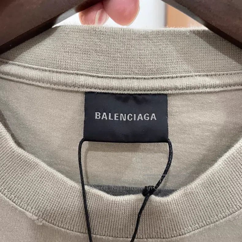 Balenciaga Balenciaga Round Neck Letter Patch Short Sleeve Size US L / EU 52-54 / 3 - 3 Thumbnail
