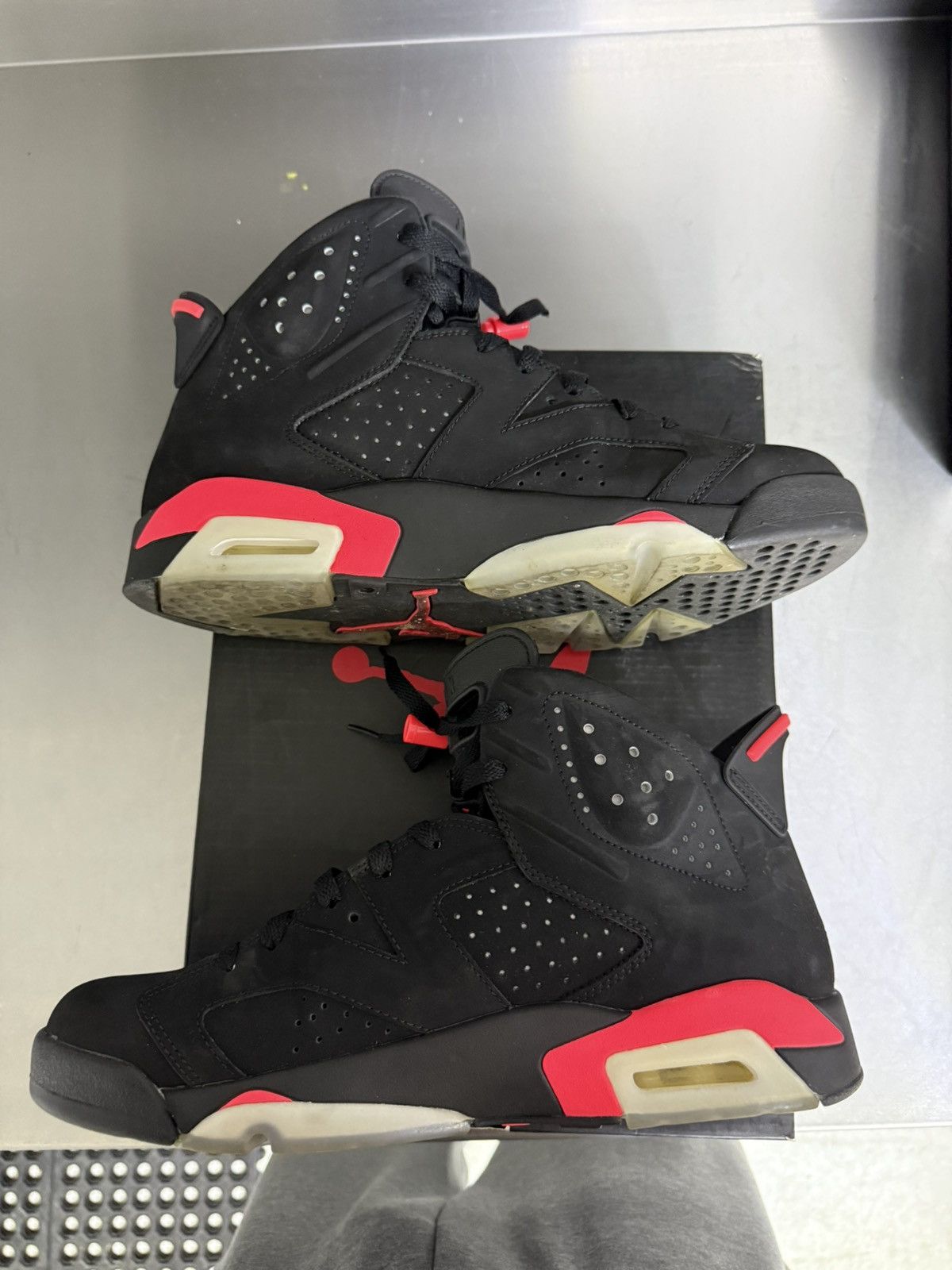 Jordan Brand Jordan 6 infrared black Size US 11 / EU 44 - 3 Thumbnail