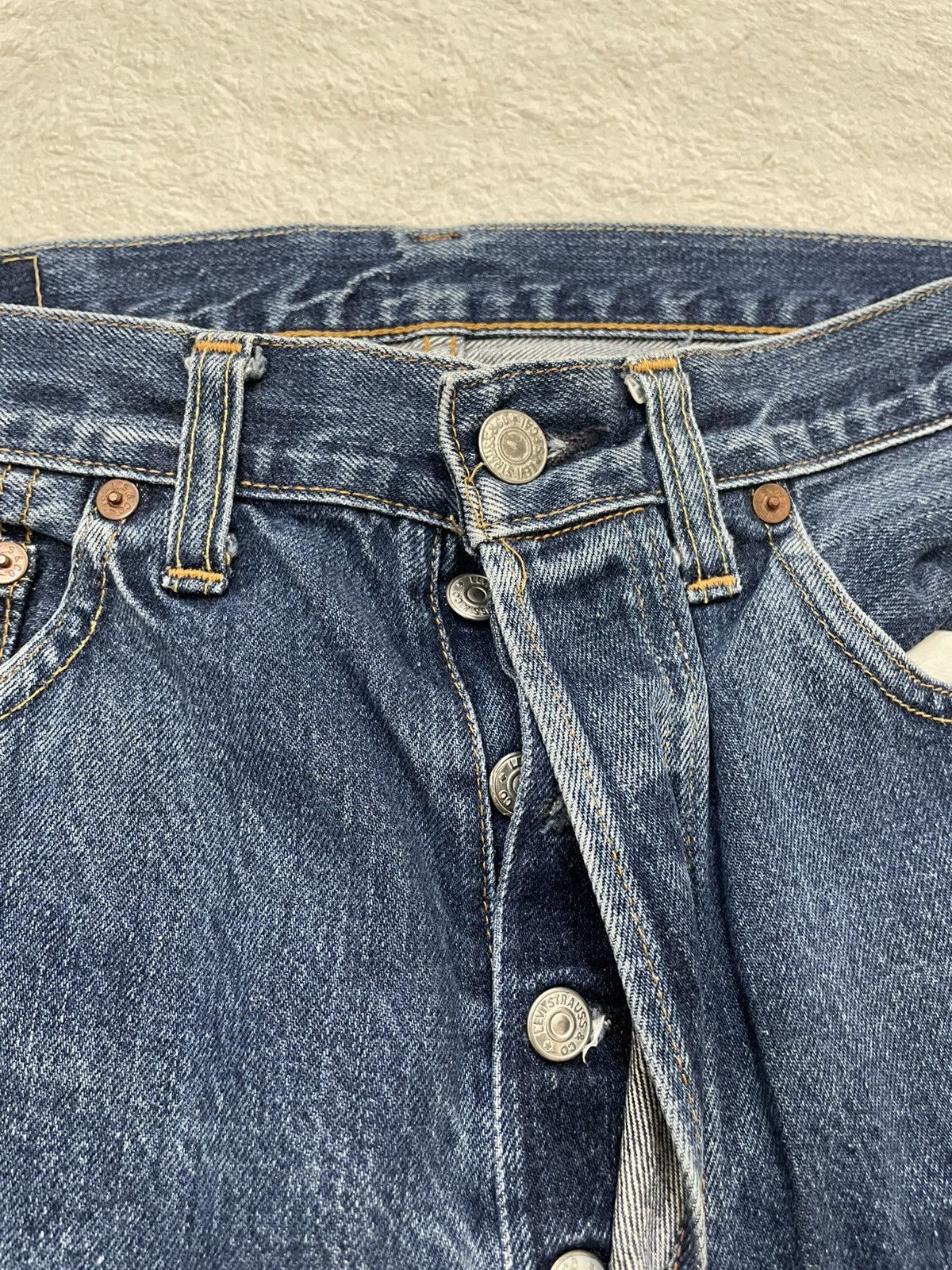 Levi's Levis 501 Vintage Blue Denim Washed Button Fly Size US 30 / EU 46 - 5 Thumbnail