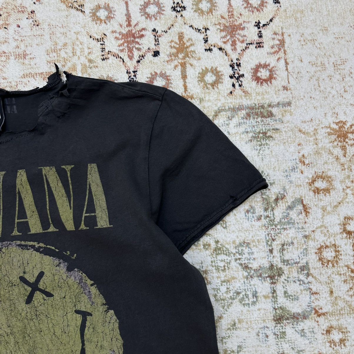 Nirvana × Vintage Vintage Nirvana T-shirts Big Logo Crazy Fit Trashed Y2K 00s Size US M / EU 48-50 / 2 - 5 Thumbnail