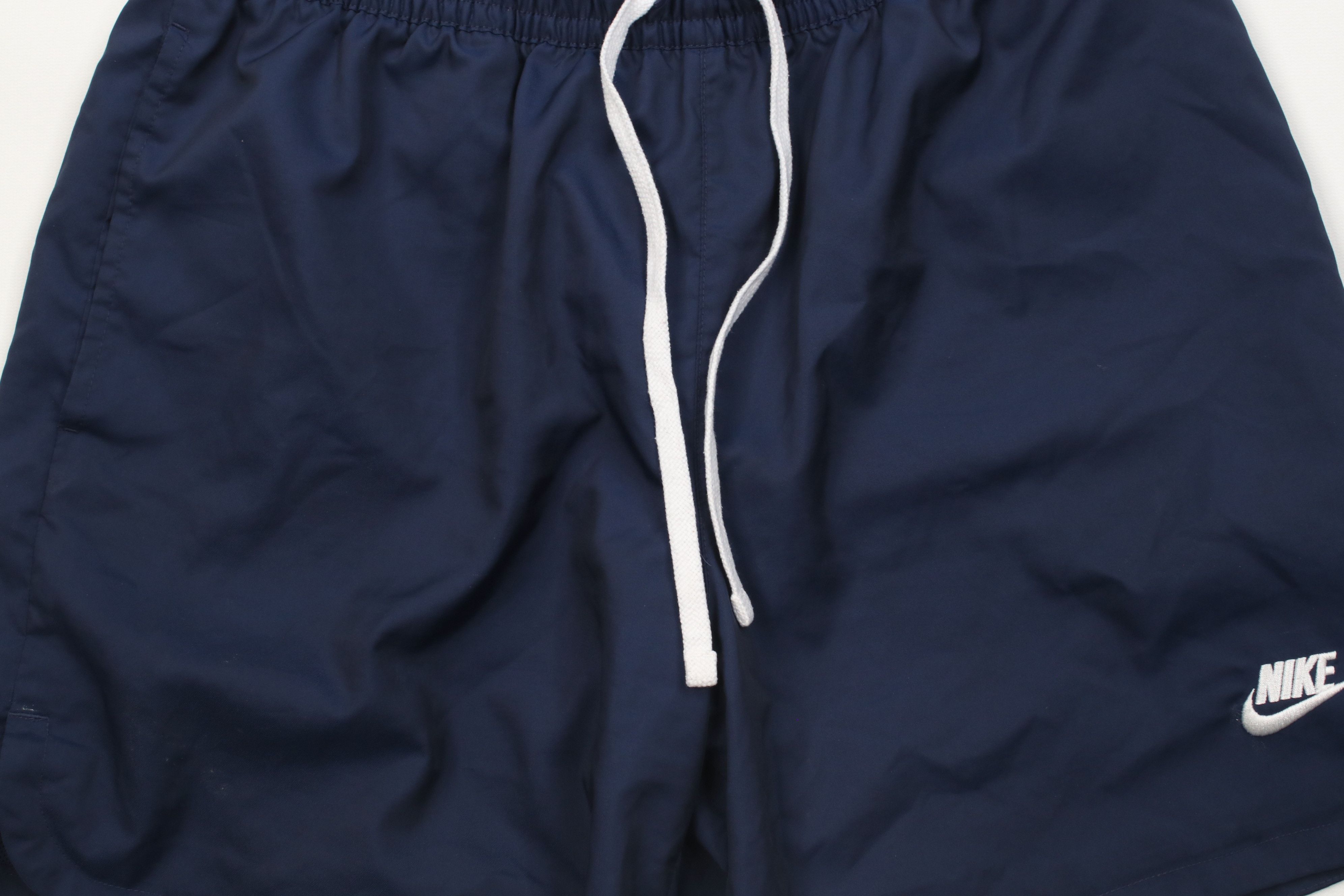 Nike Vintage Y2K Nike Above Knee Windbreaker Shorts Navy Blue Size US 32 / EU 48 - 3 Thumbnail
