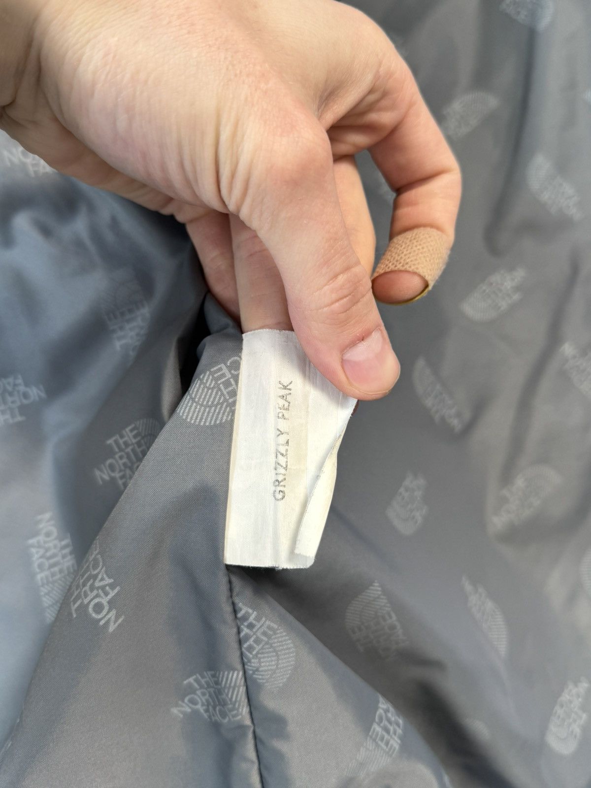 The North Face THE NORTH FACE Shell JACKET GORE-TEX Blue MOUNTAIN Size US L / EU 52-54 / 3 - 21 Thumbnail