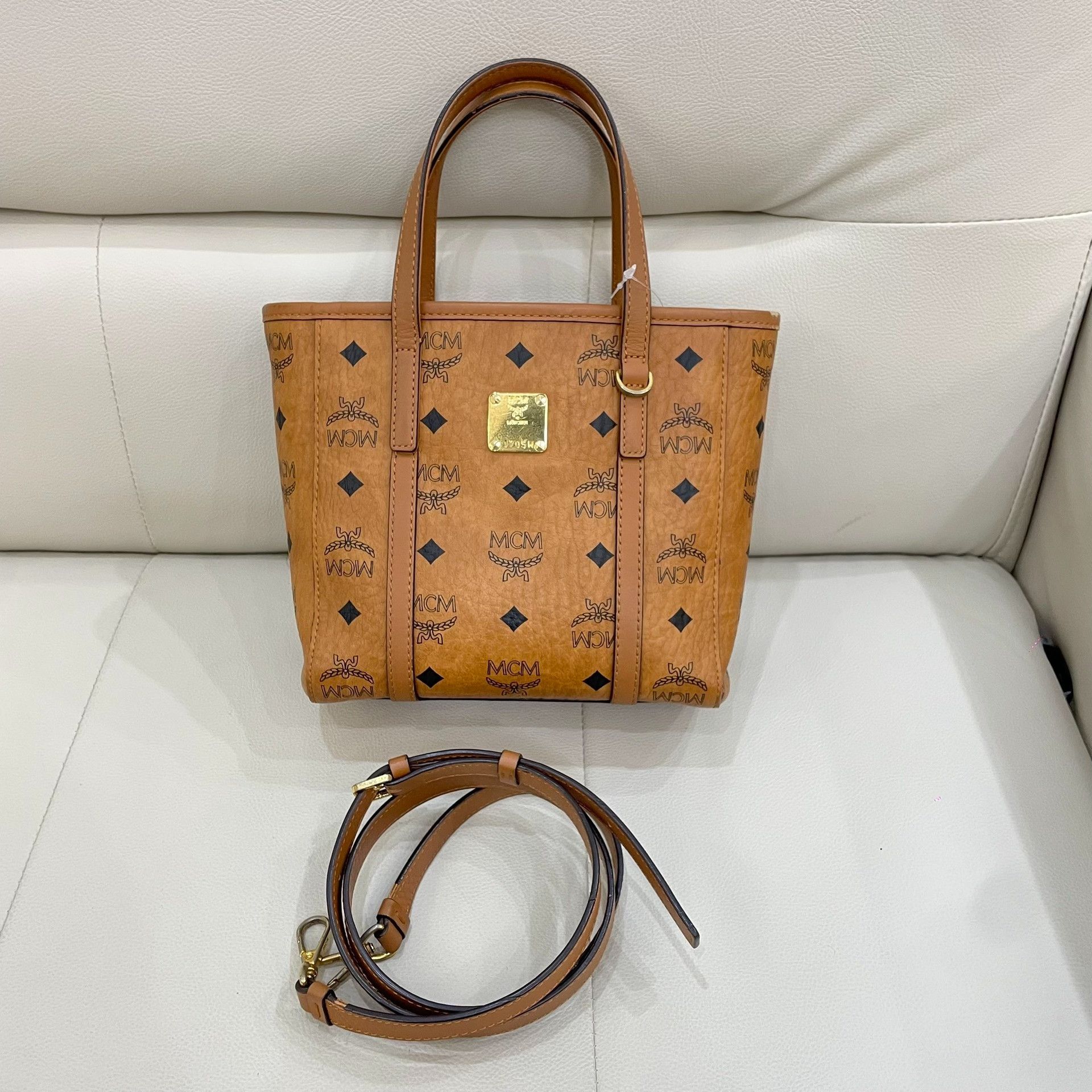 MCM Pre-loved Bag Very good condition Size ONE SIZE - 1 Thumbnail