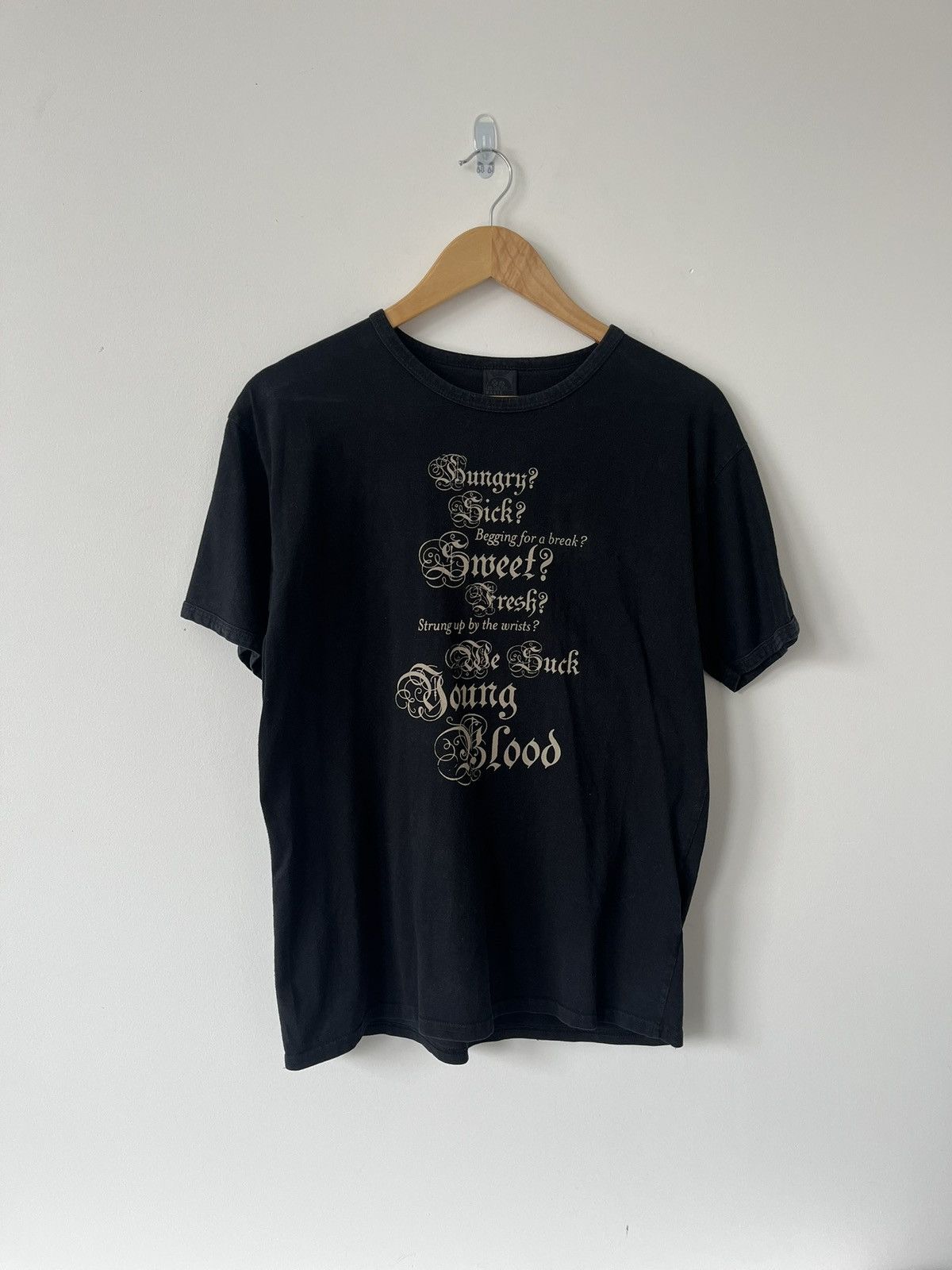Vintage Radiohead “young blood” t shirt Size US S / EU 44-46 / 1 - 1 Thumbnail