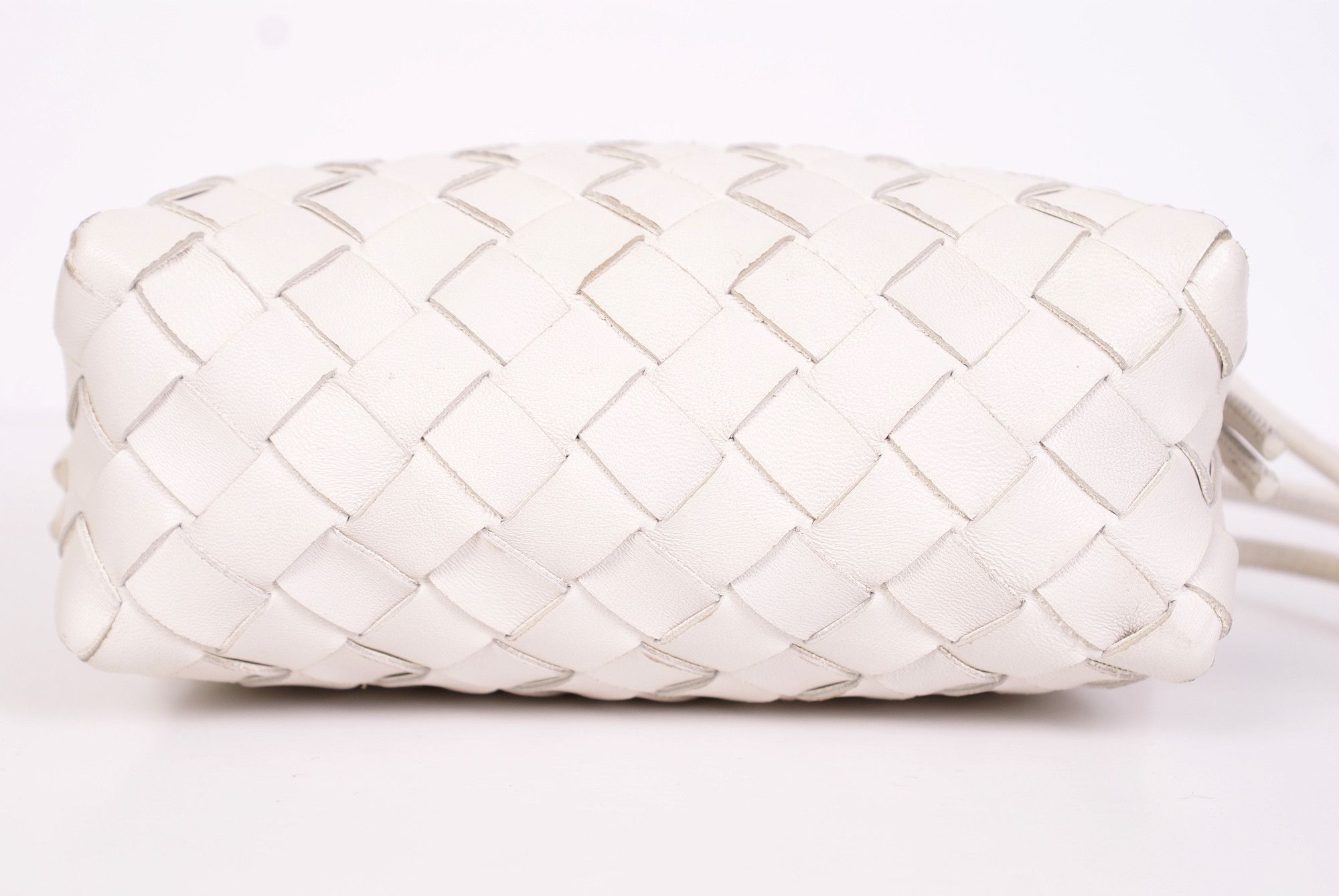 Bottega Veneta Bottega Veneta Leather Mini Loop Camera Shoulder Bag White Size ONE SIZE - 13 Thumbnail
